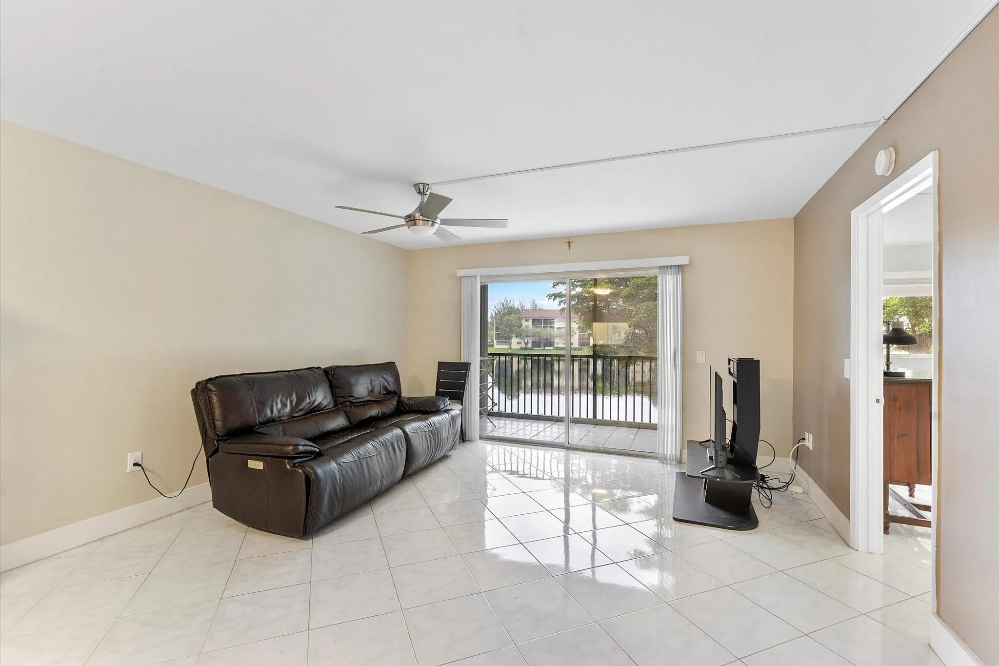 850 SW 138th Ave, #208D