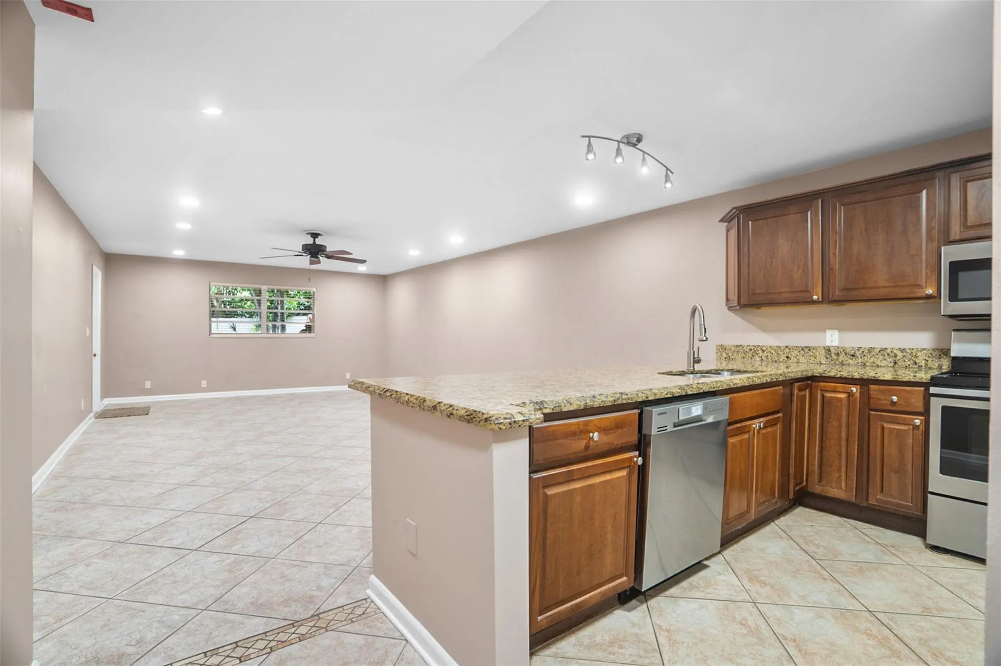 22615 SW 66th Ave, #112