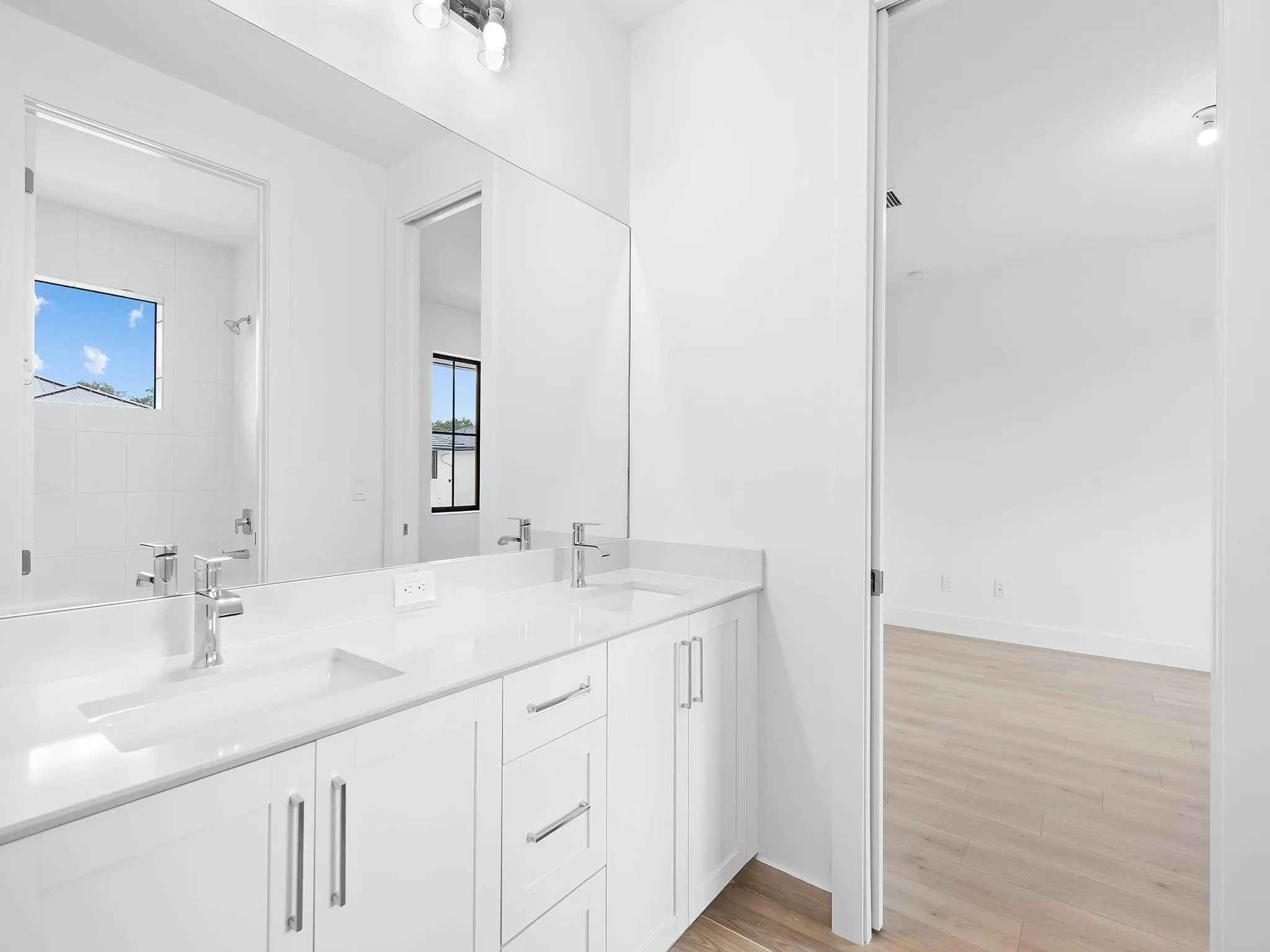 1433 SW 23rd Court