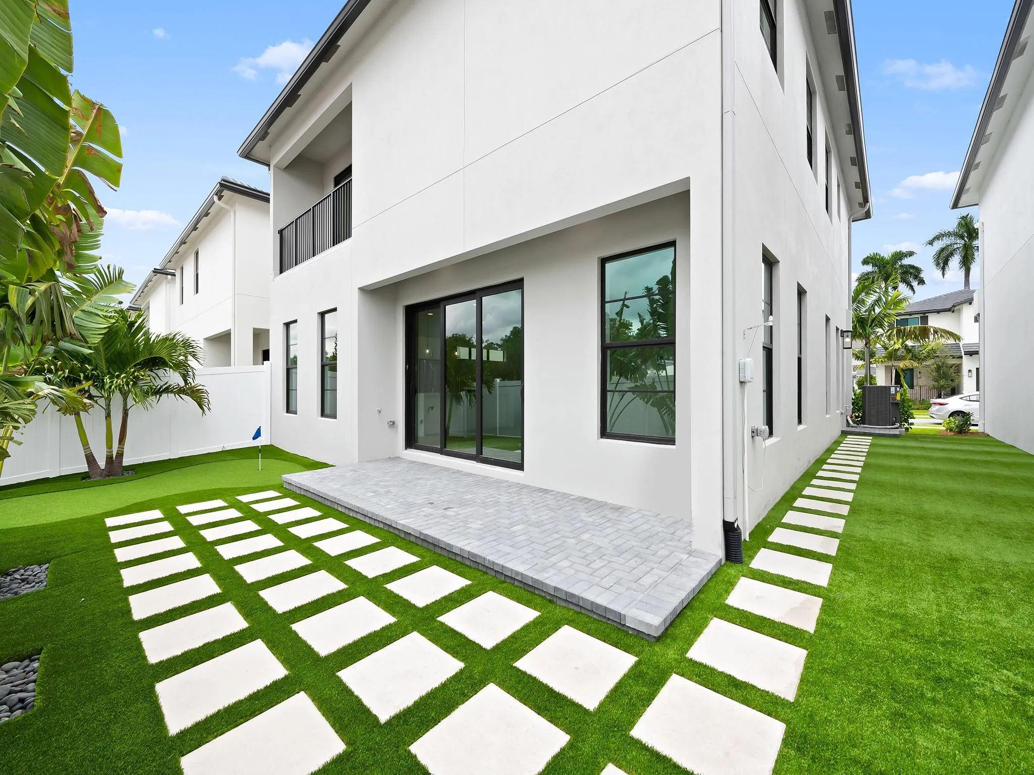 1433 SW 23rd Court
