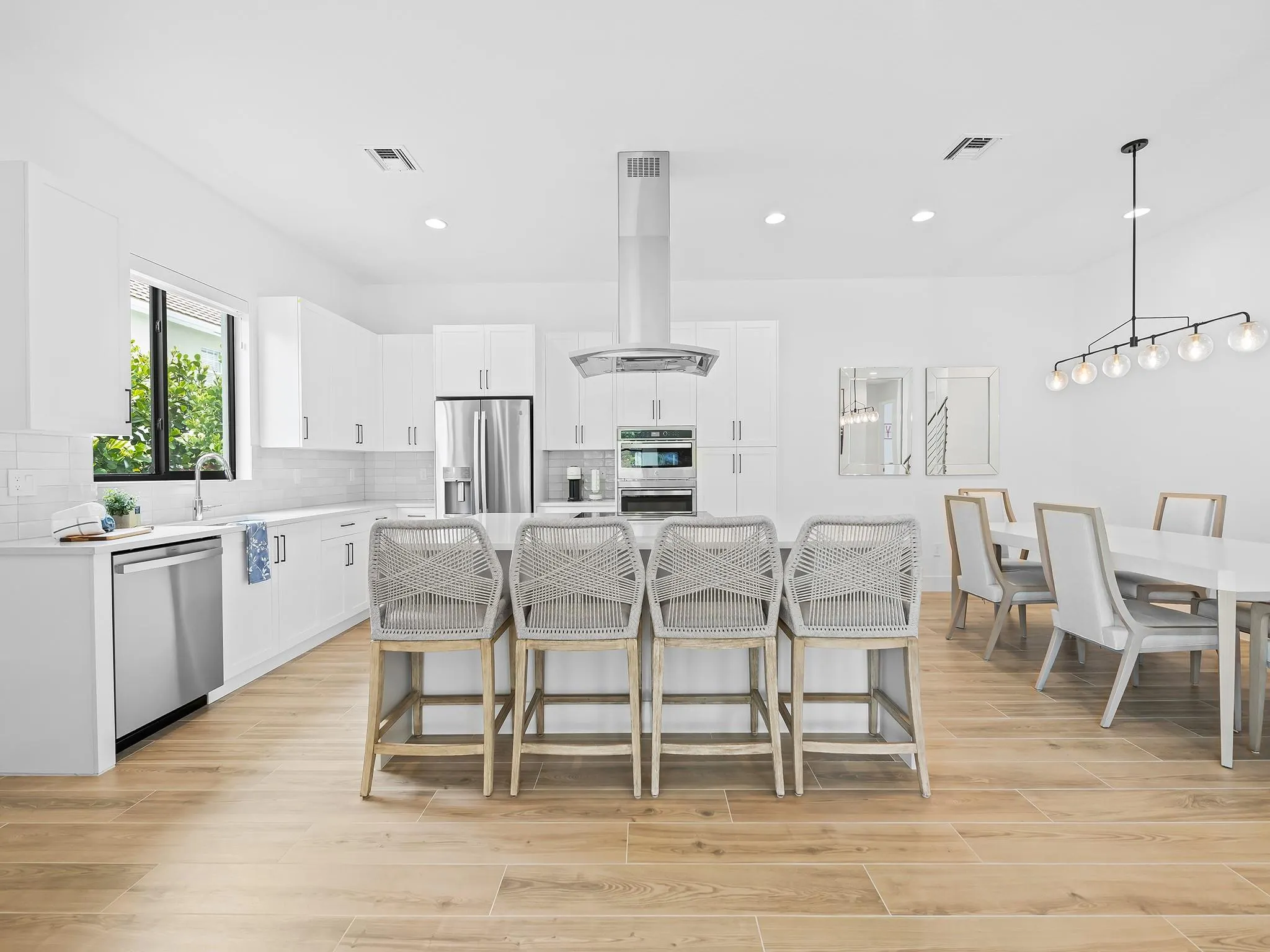 1433 SW 23rd Court