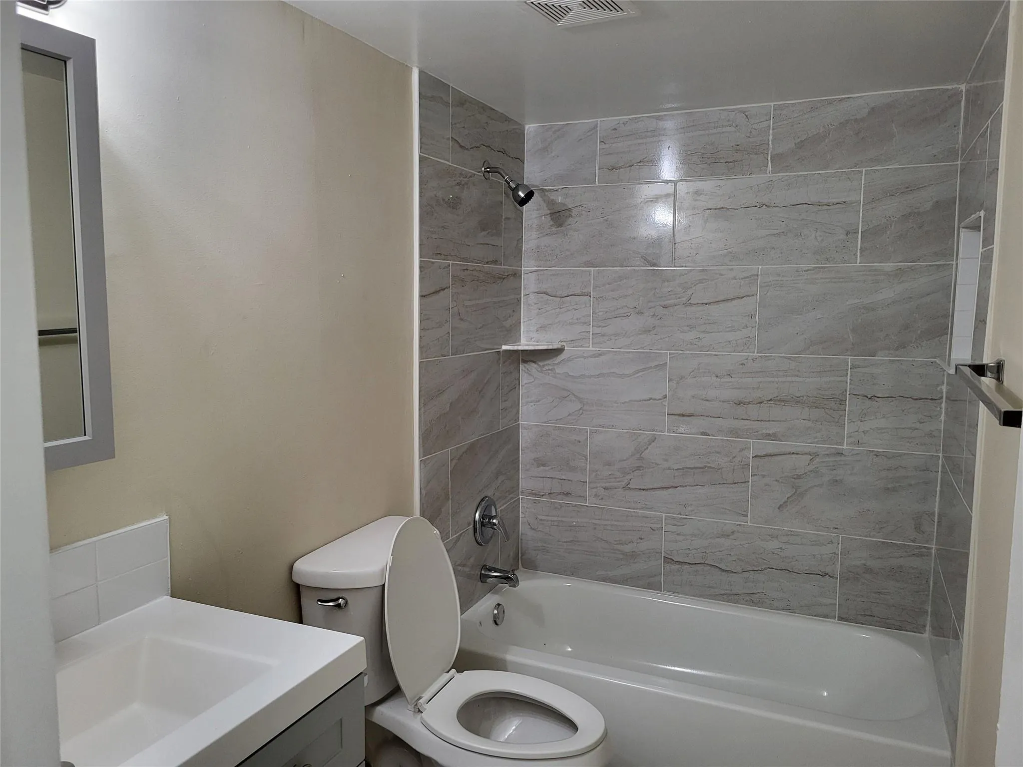 1501 Crescent Cir, #D35