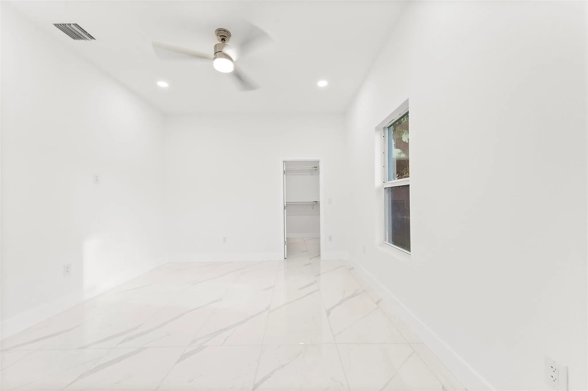 2407 NW 8th st