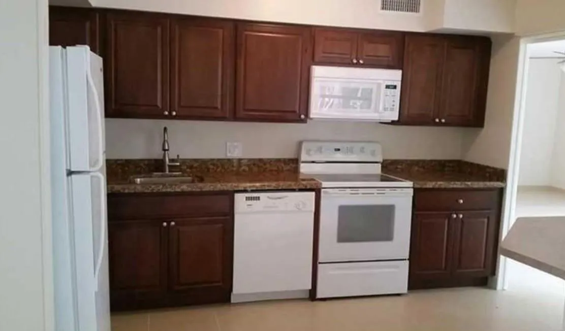 615 NE 8th Ave, #5