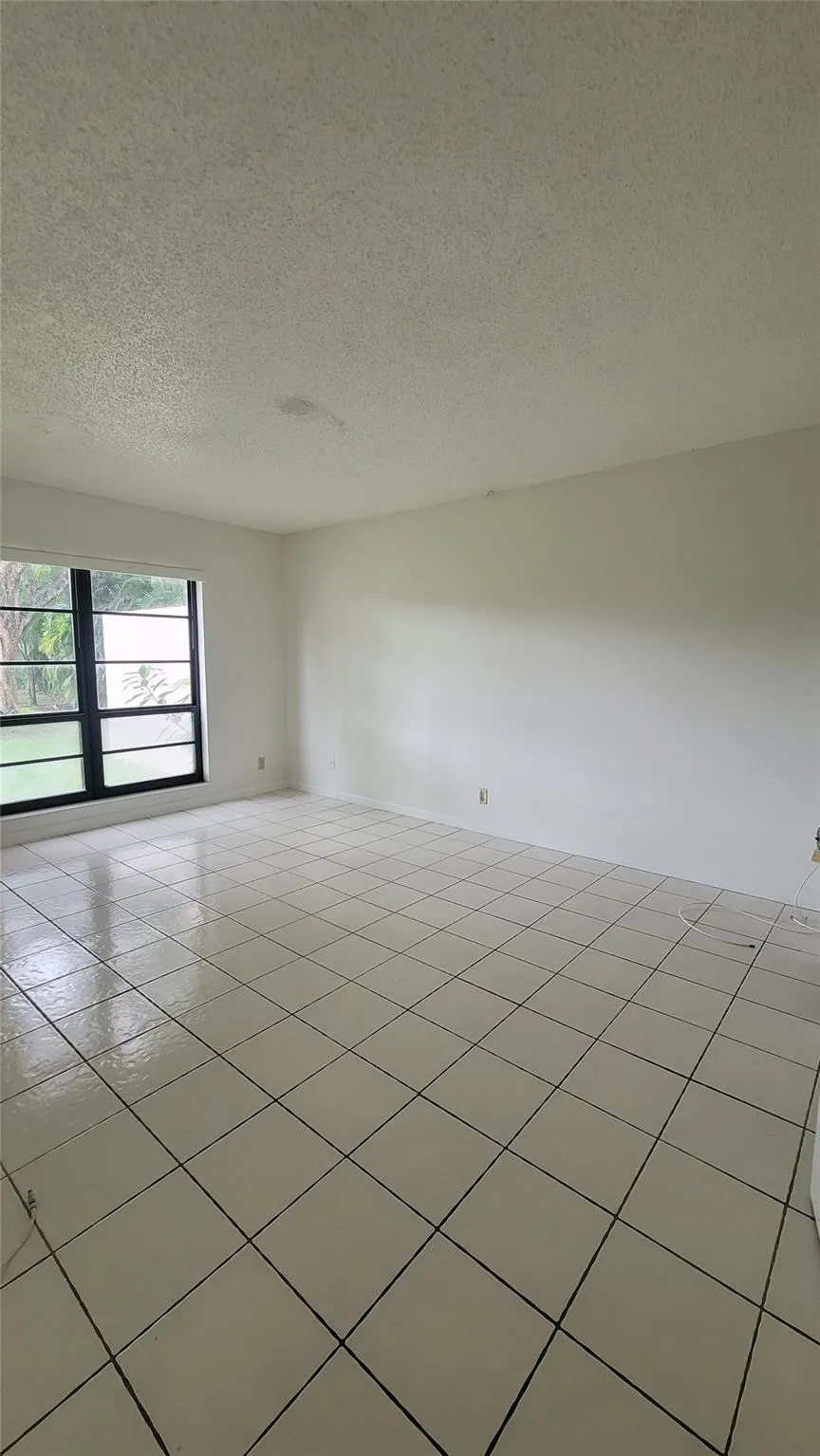 3131 NW 85th Ave