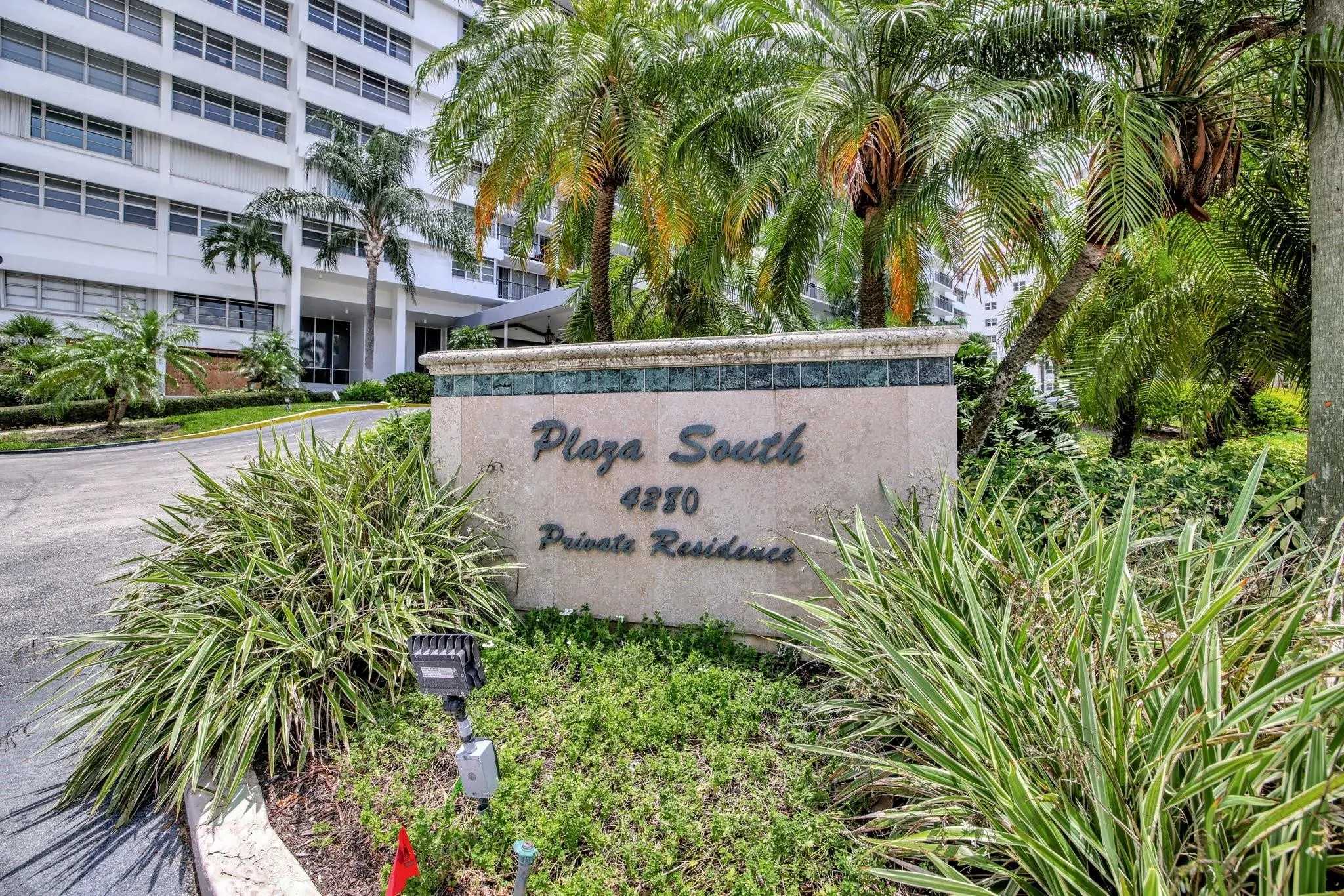 4280 Galt Ocean Dr, #14D