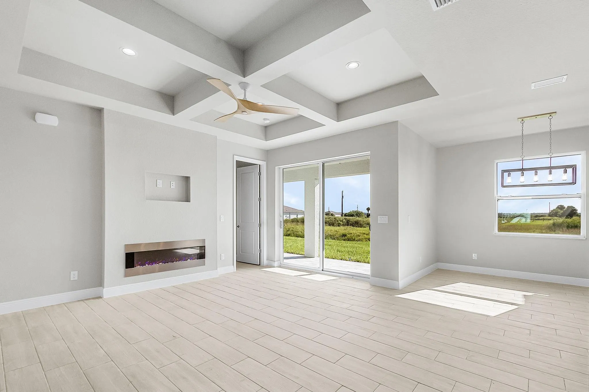 637 Royce Rd