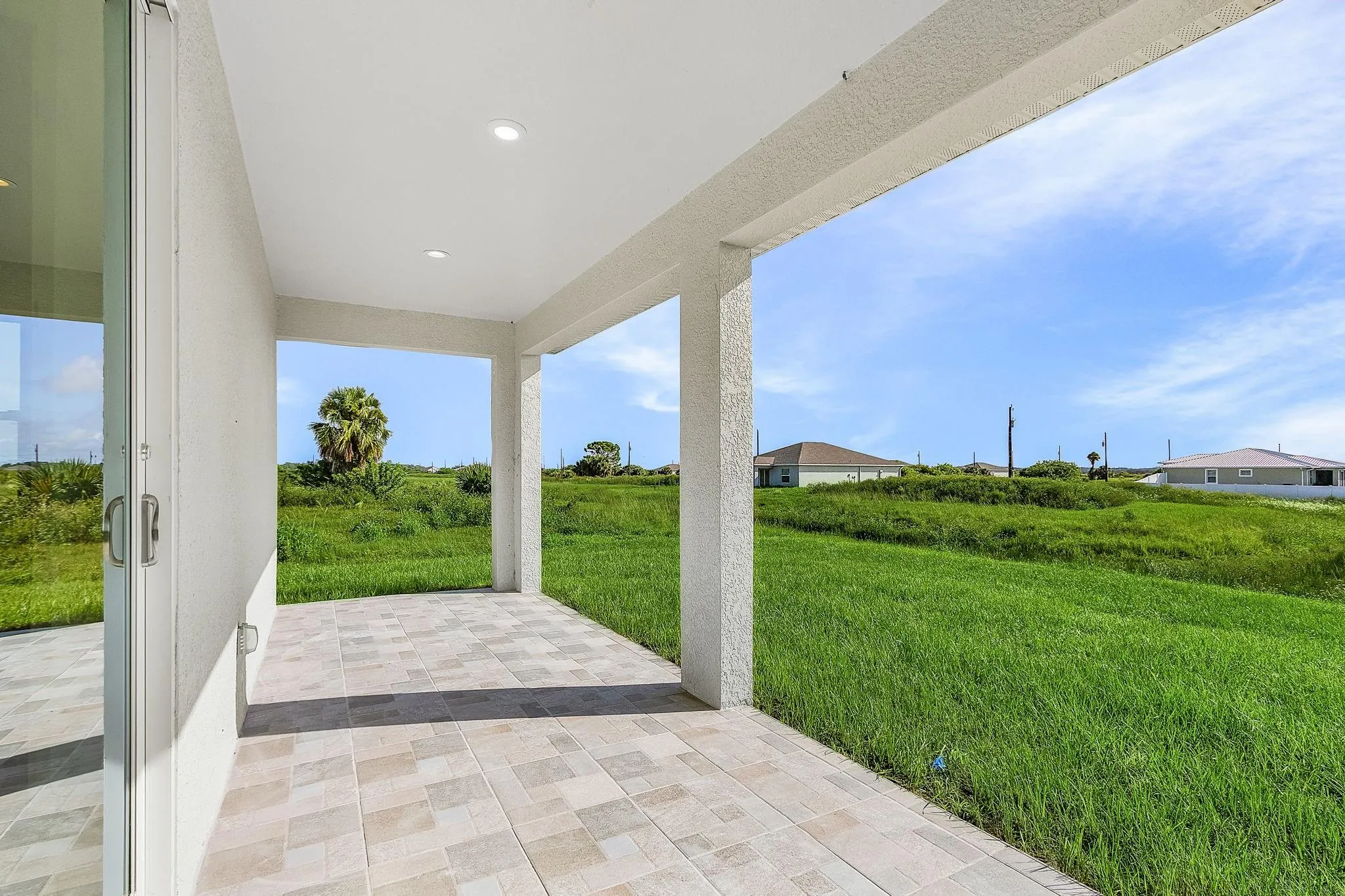 637 Royce Rd