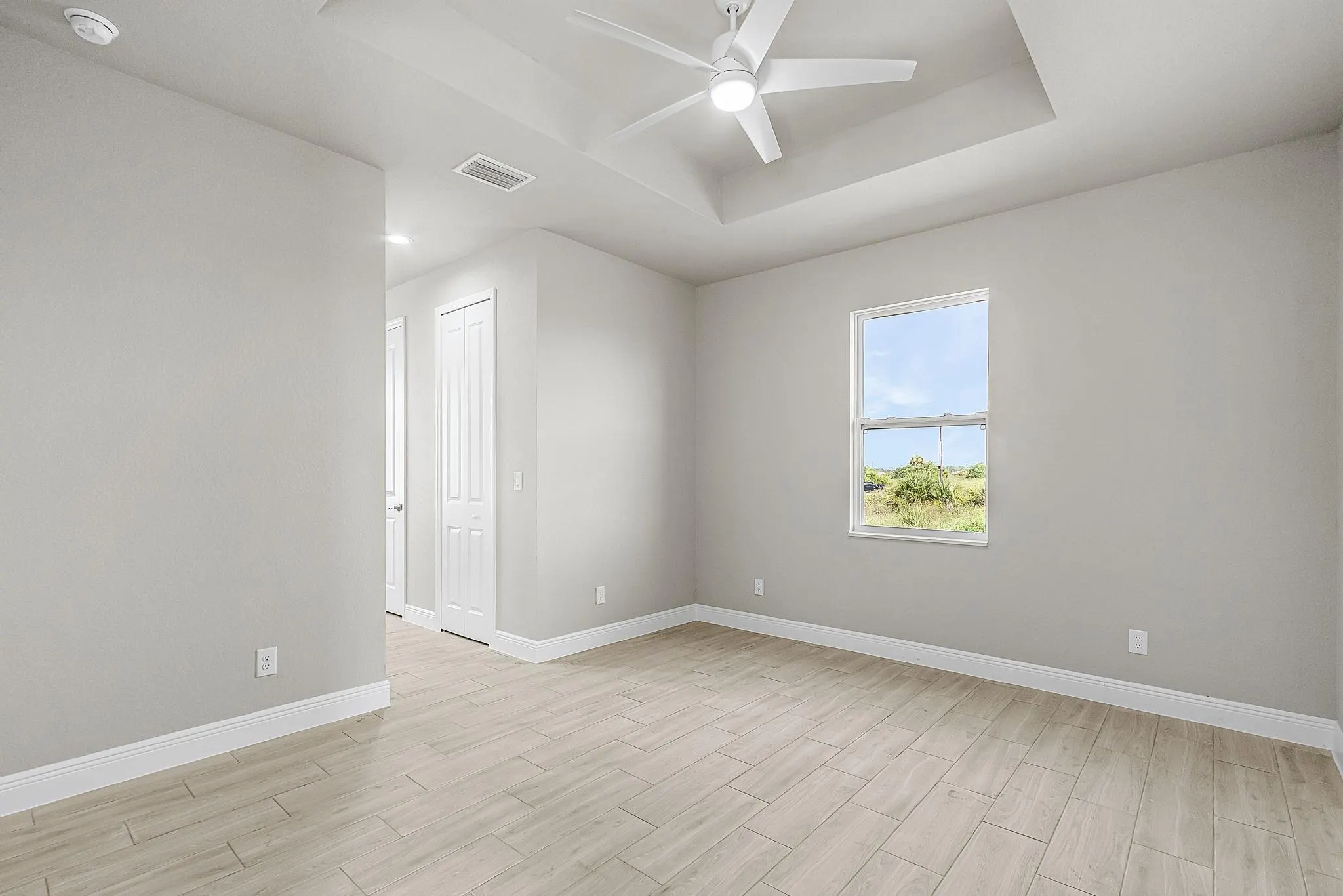637 Royce Rd
