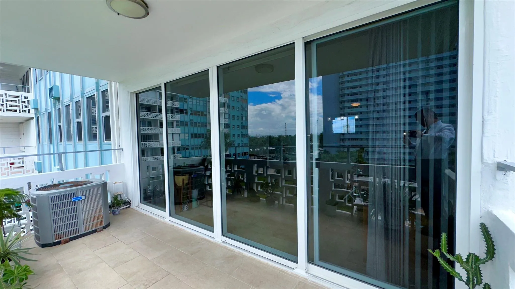1900 S Ocean Dr, #502