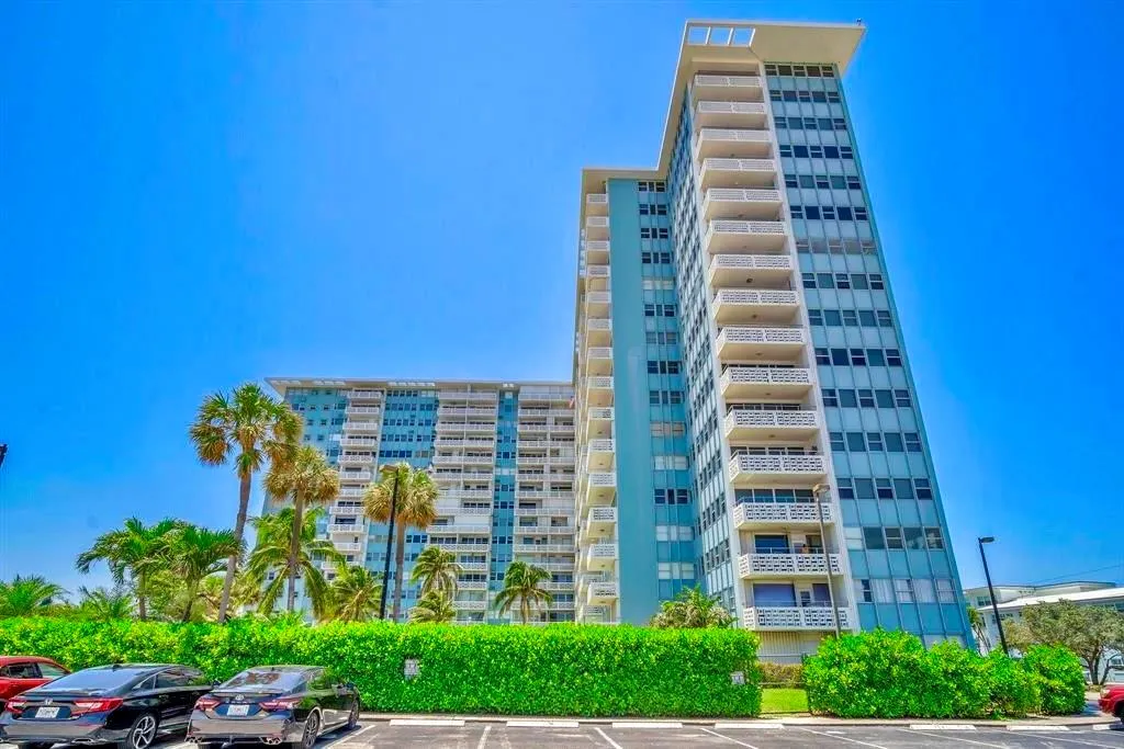 1900 S Ocean Dr, #502