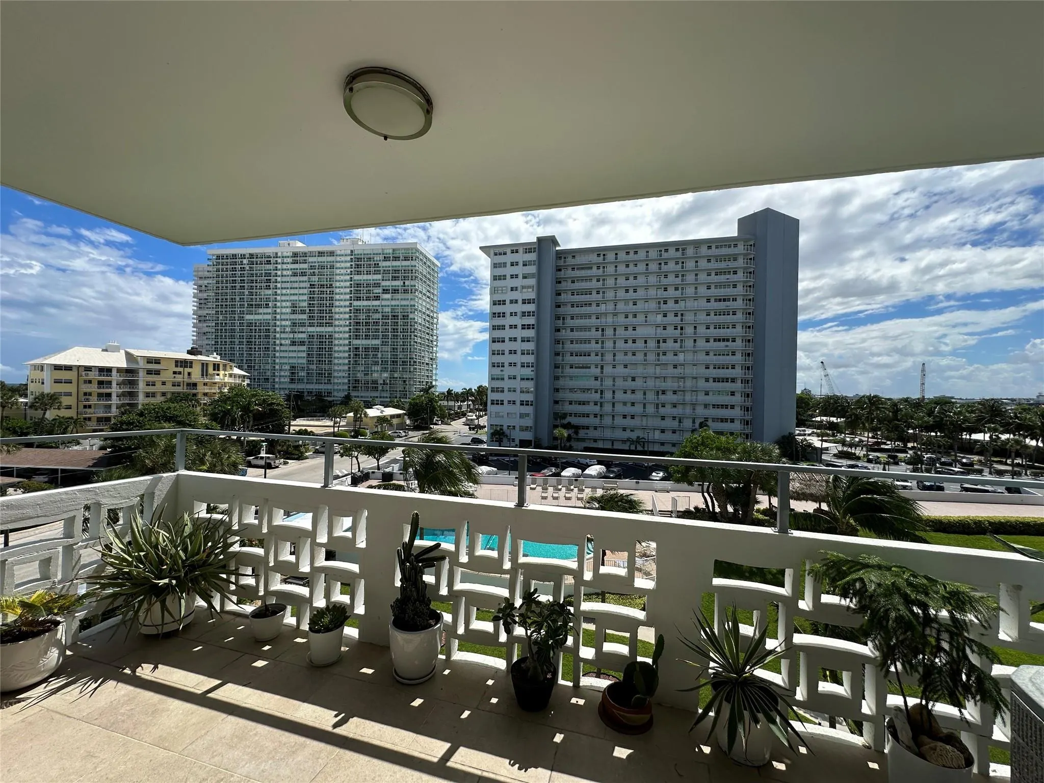 1900 S Ocean Dr, #502