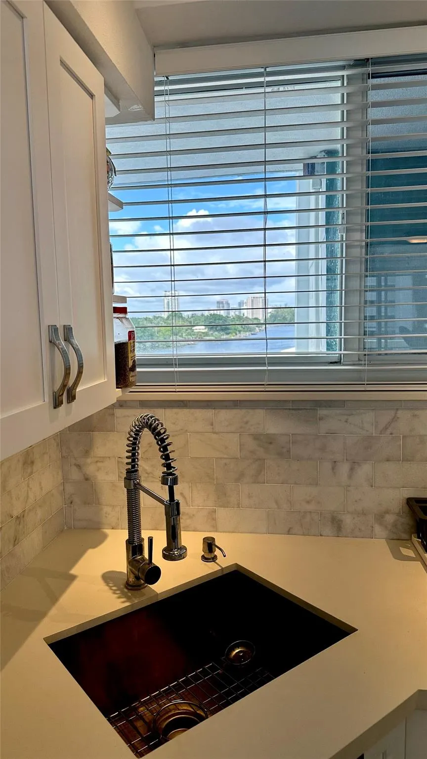 1900 S Ocean Dr, #502