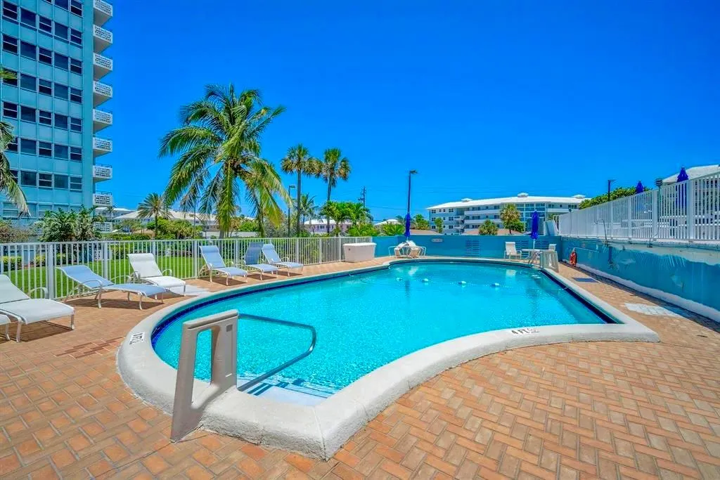 1900 S Ocean Dr, #502