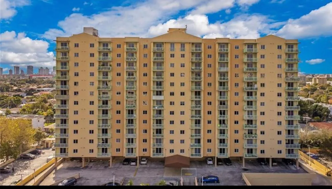 3500 Coral Way, #603