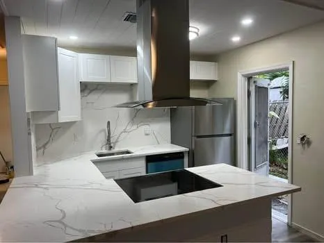 353 SE 12th Ave