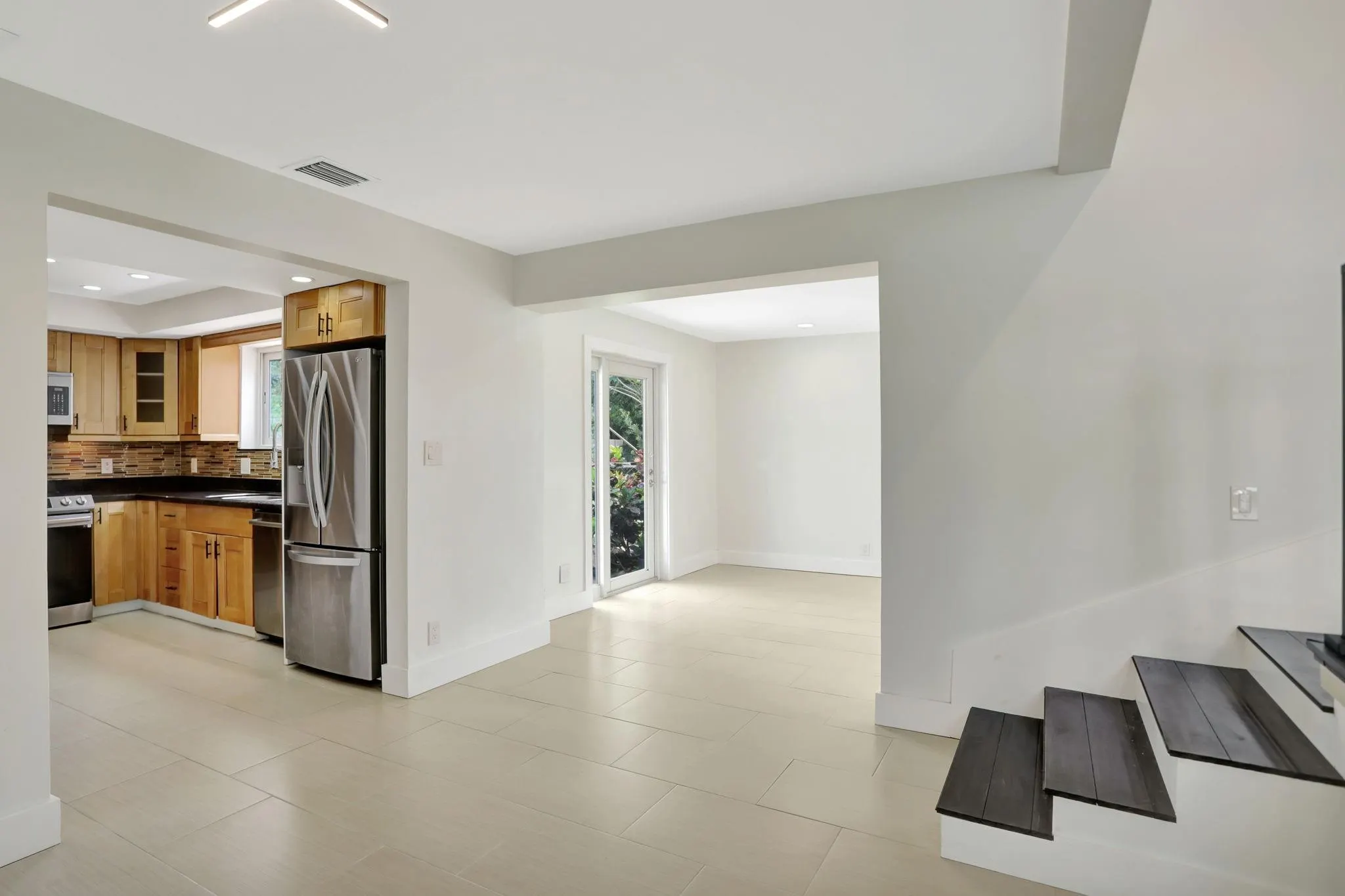 2614 NE 26th Ter