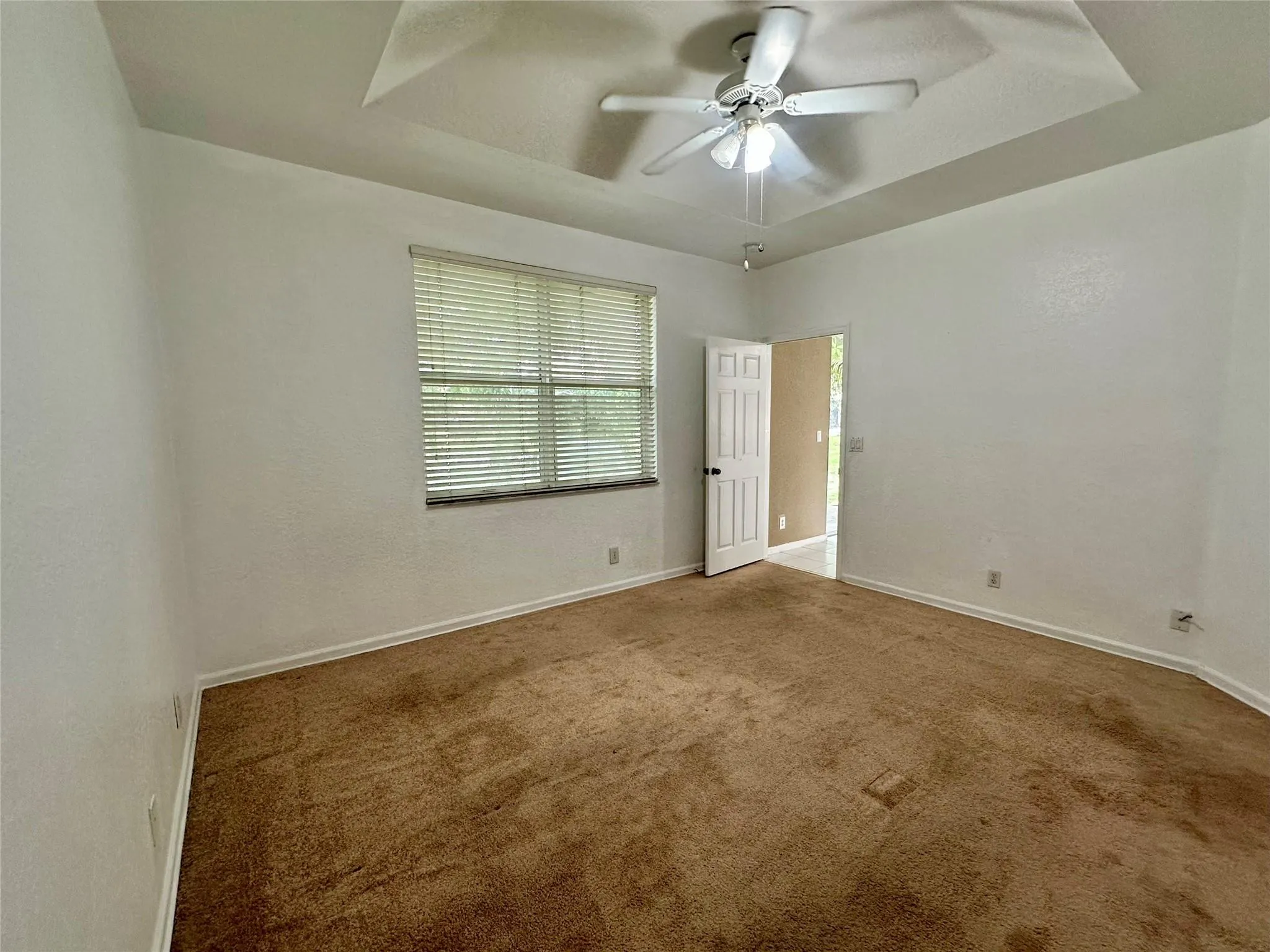9049 NW 54th St