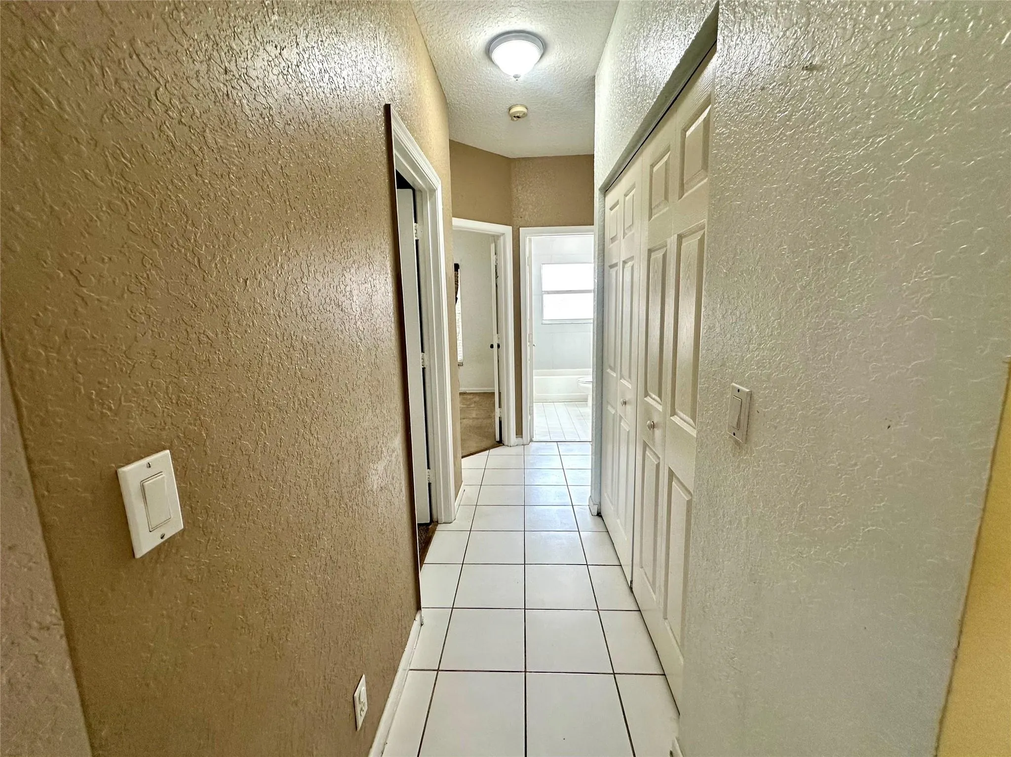 9049 NW 54th St