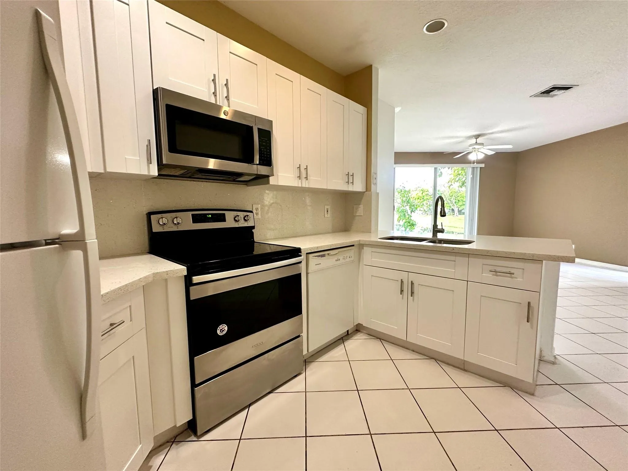 9049 NW 54th St