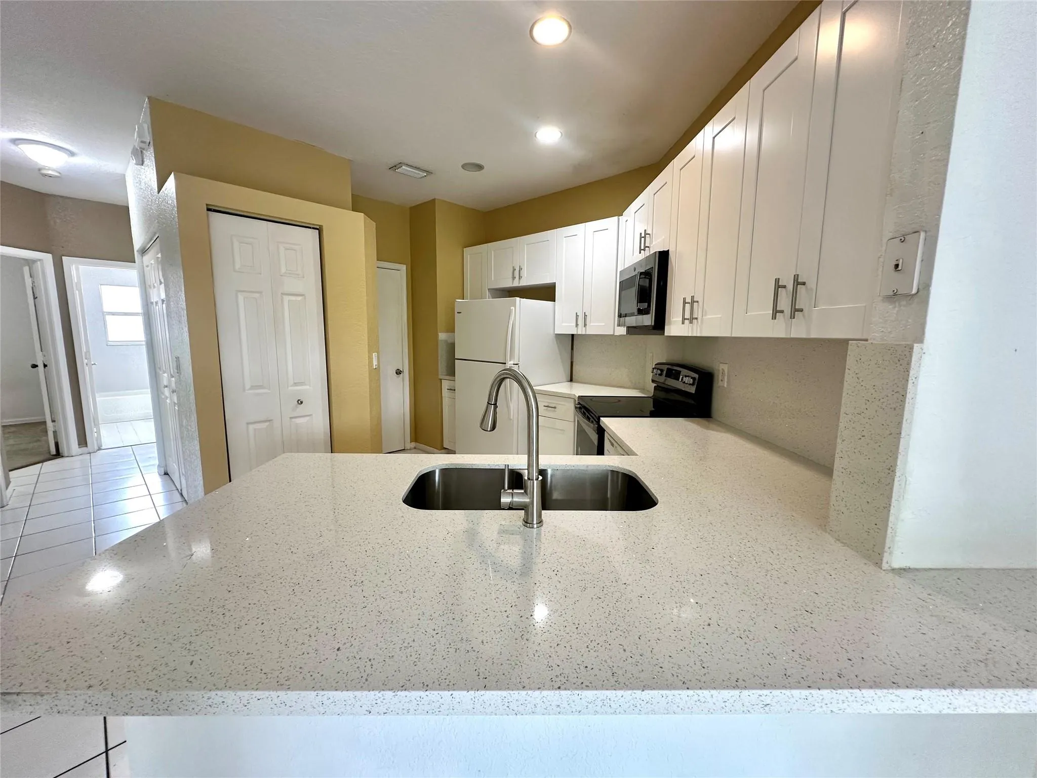 9049 NW 54th St