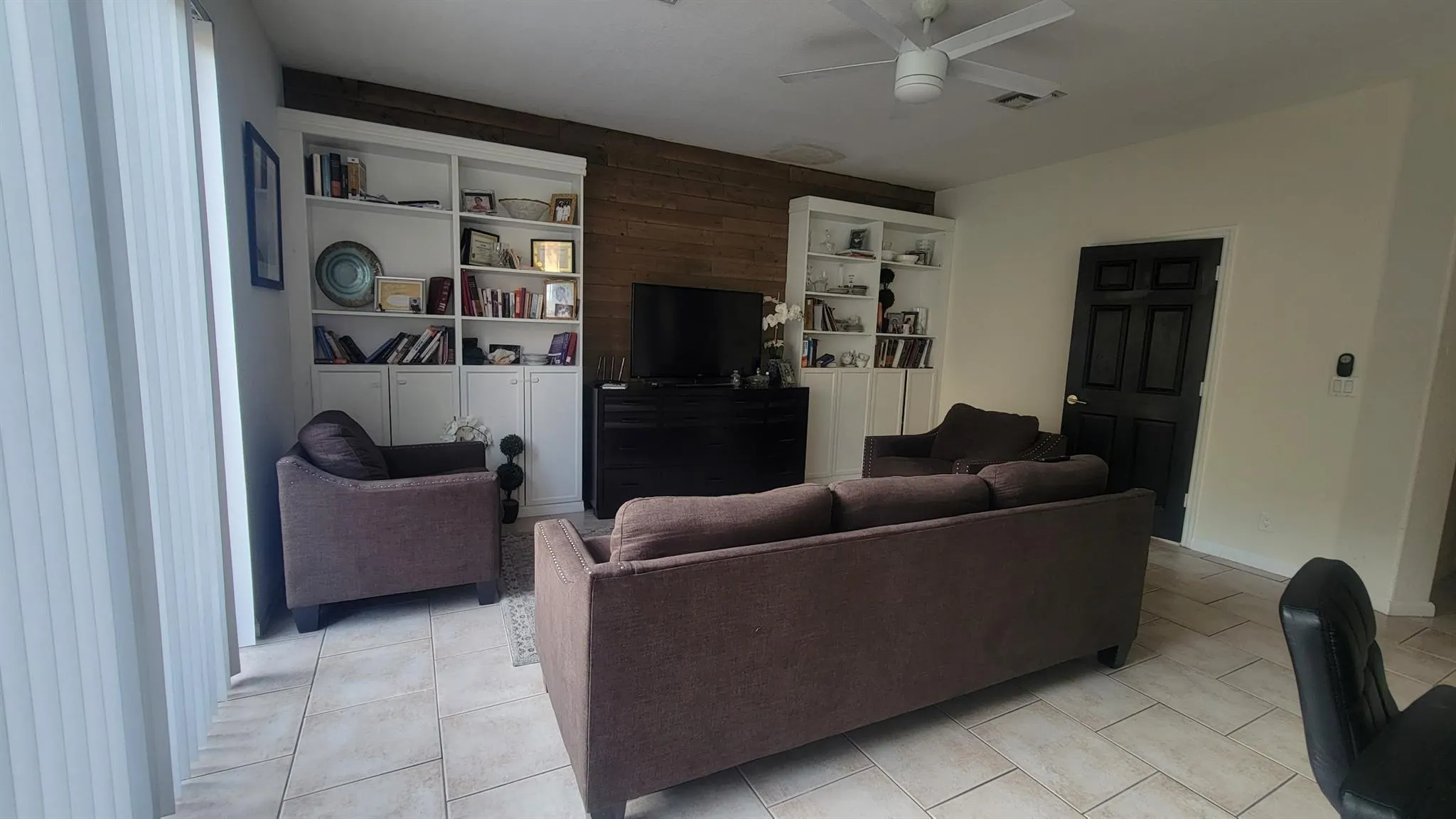 4349 Lake Tahoe Cir