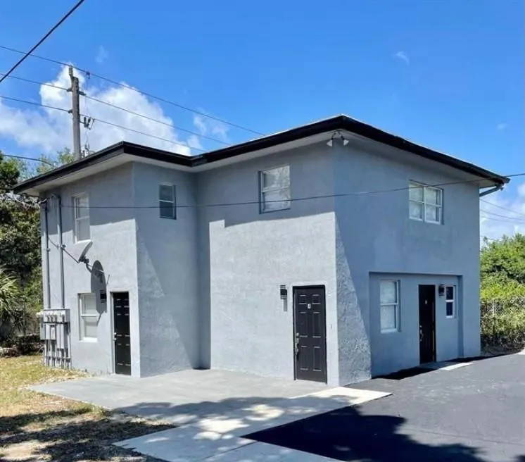 1033 NW 3rd Ave, #4