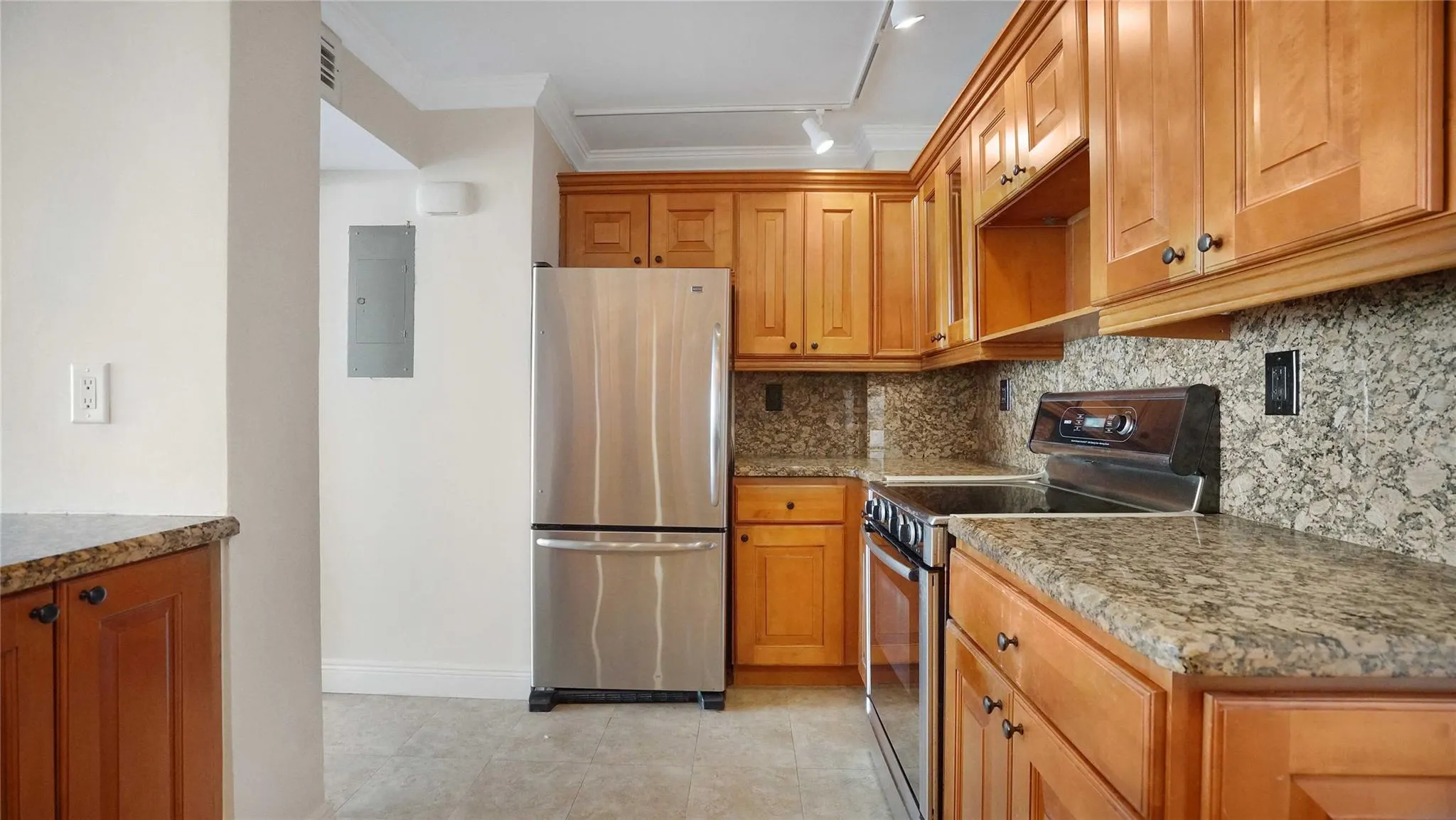 3430 GALT OCEAN DR, #504