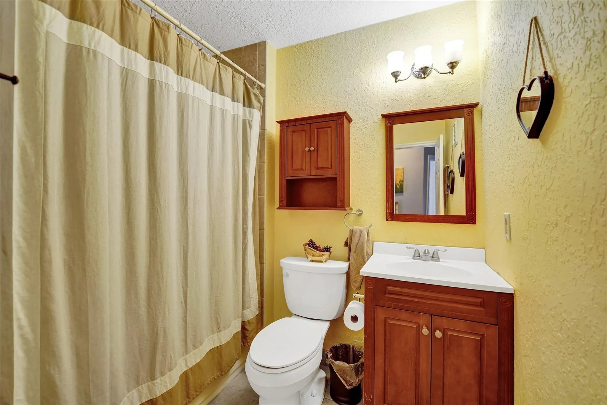 14580 Fairfax Pl