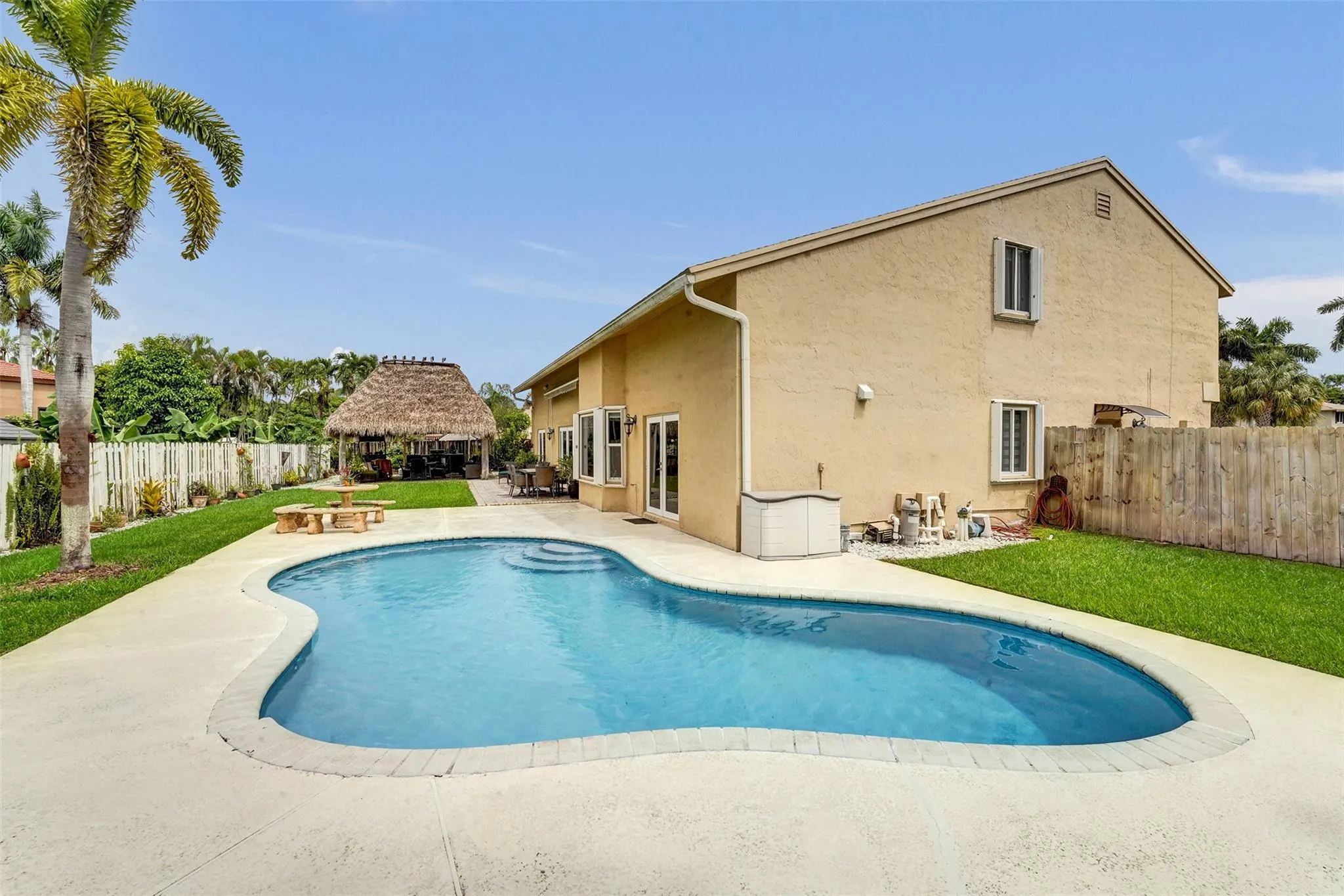 14580 Fairfax Pl