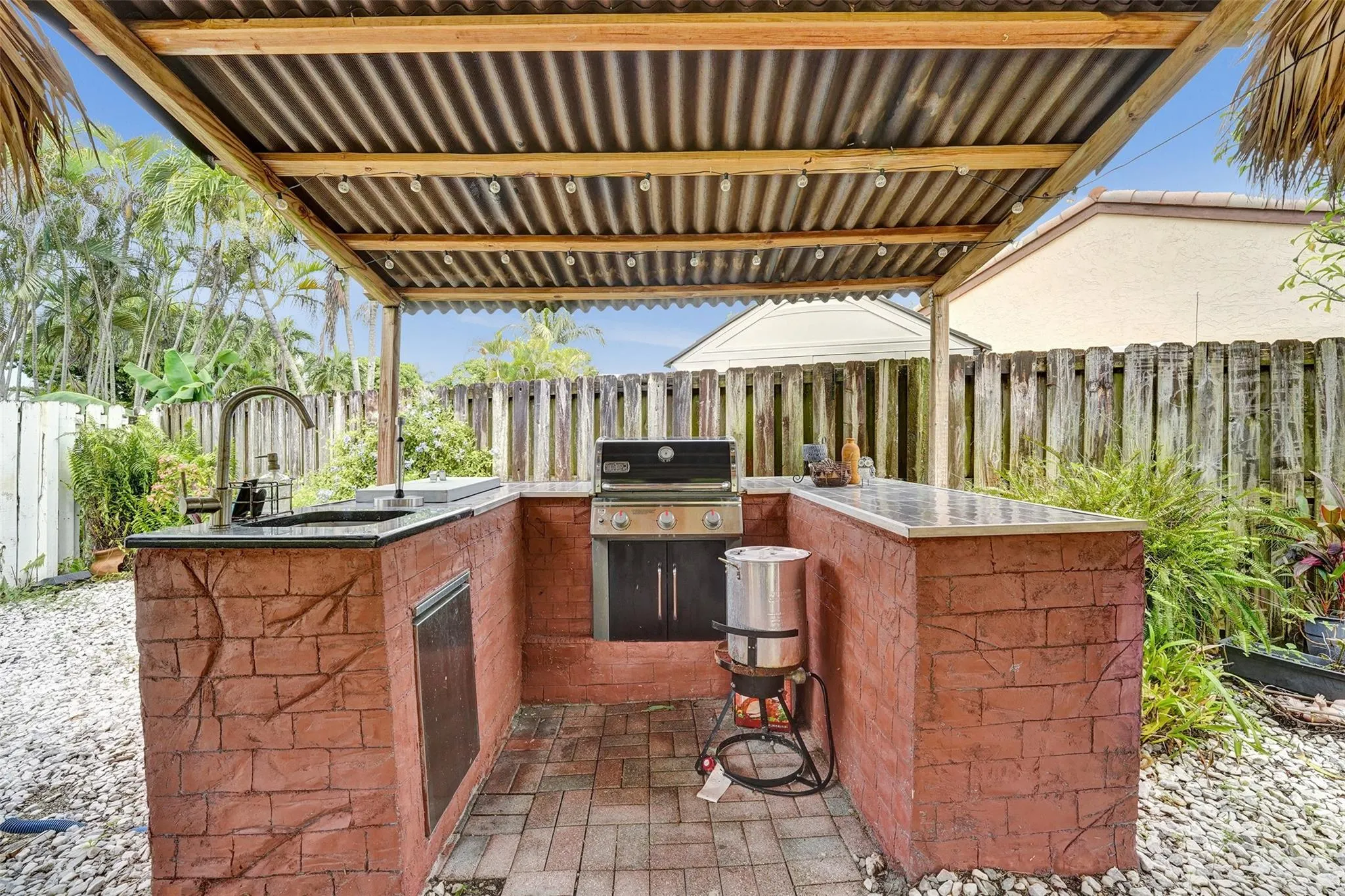 14580 Fairfax Pl