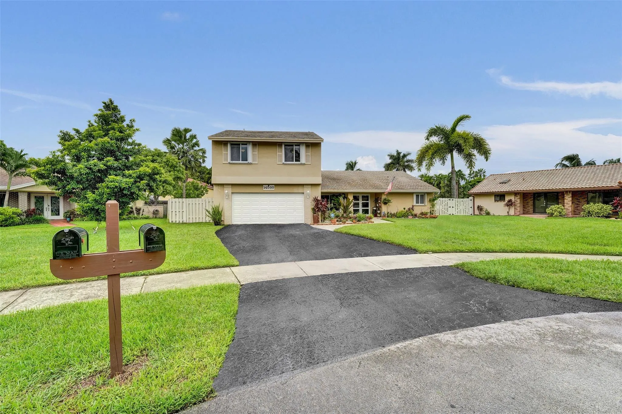 14580 Fairfax Pl