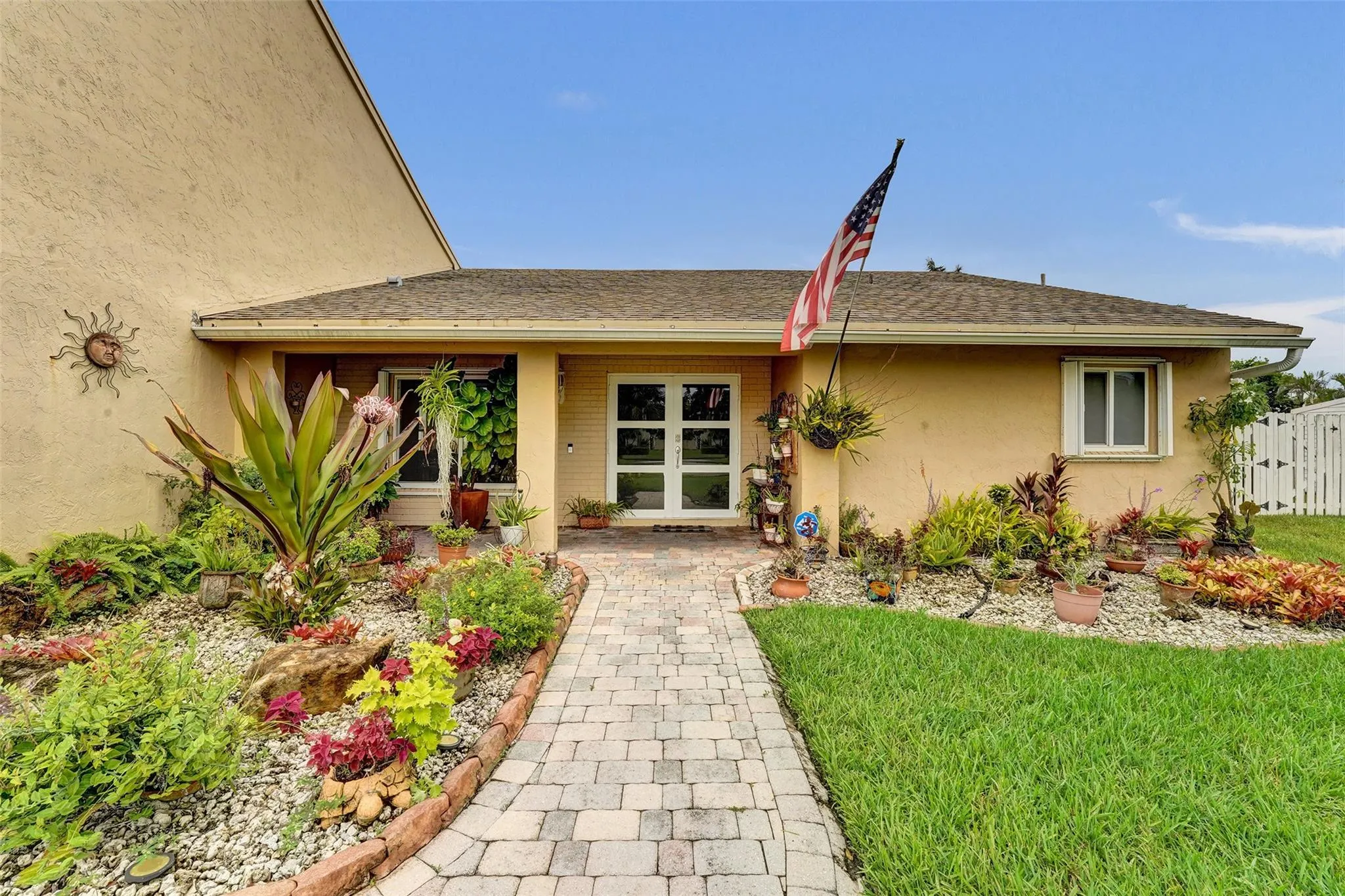 14580 Fairfax Pl