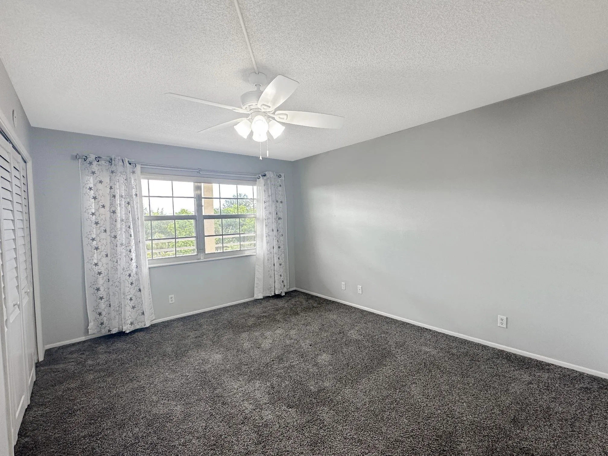 535 Oaks Dr, #504