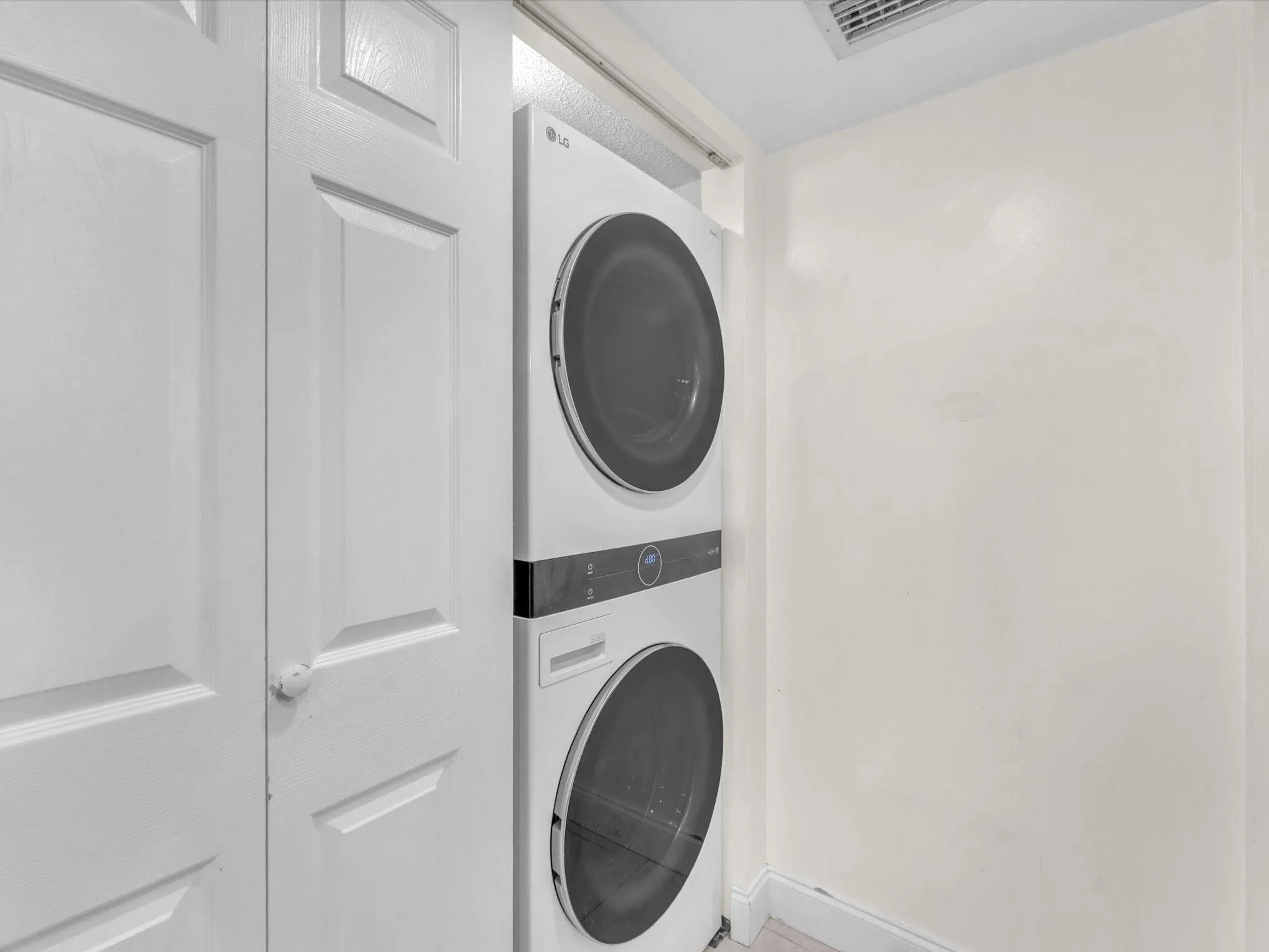 9022 W Atlantic Blvd, #213
