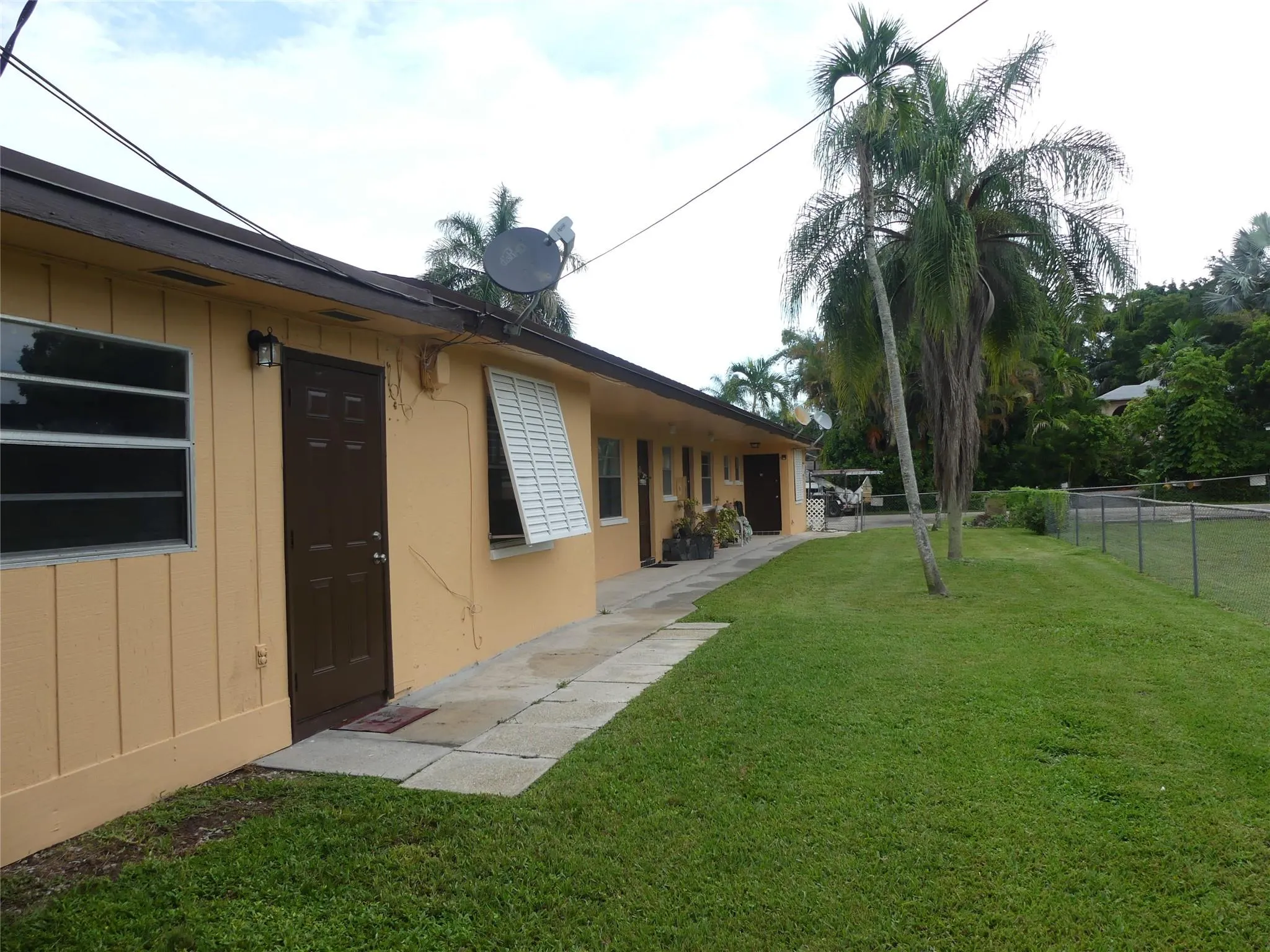 4725 SW 65th Ave
