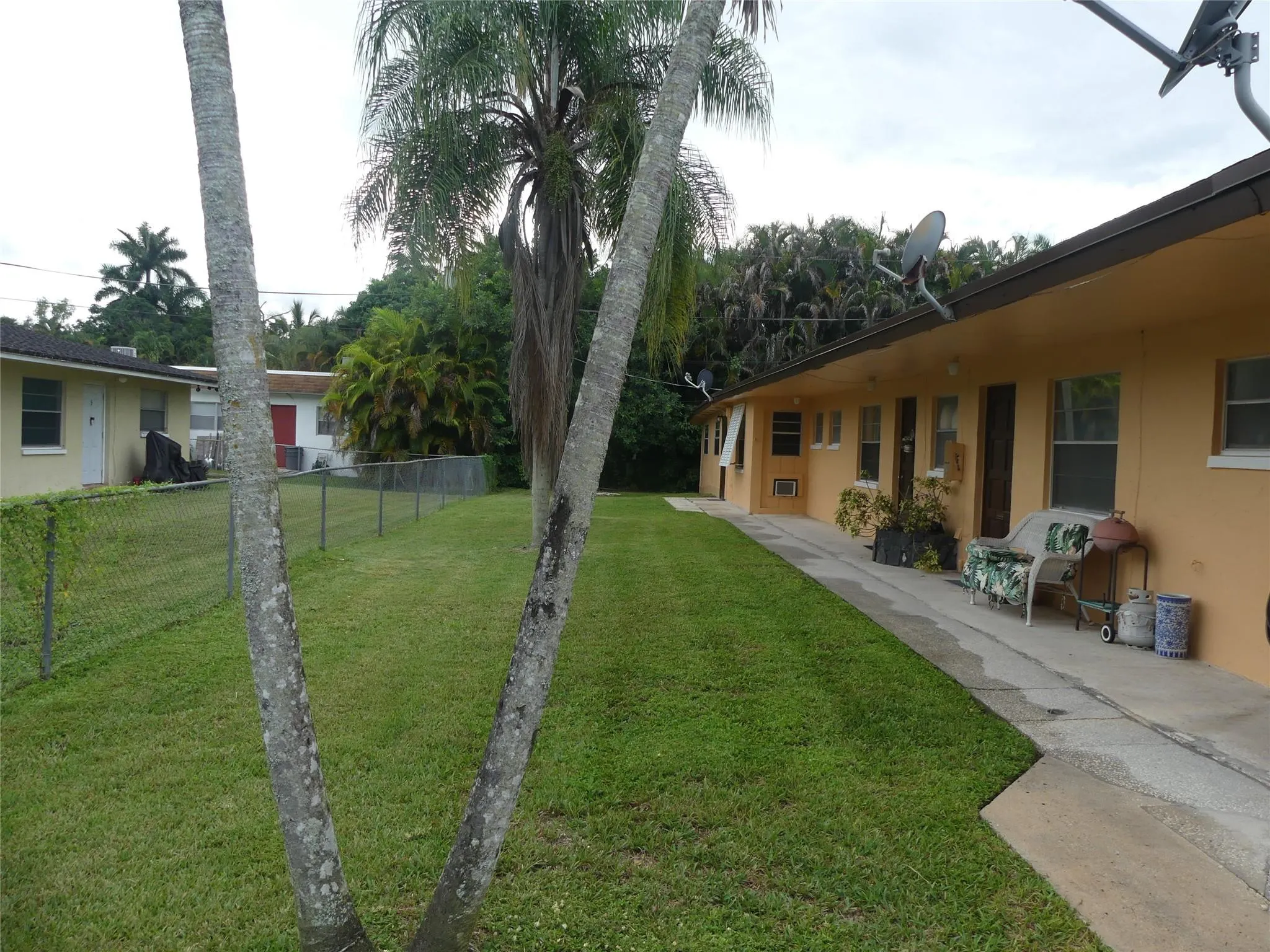 4725 SW 65th Ave