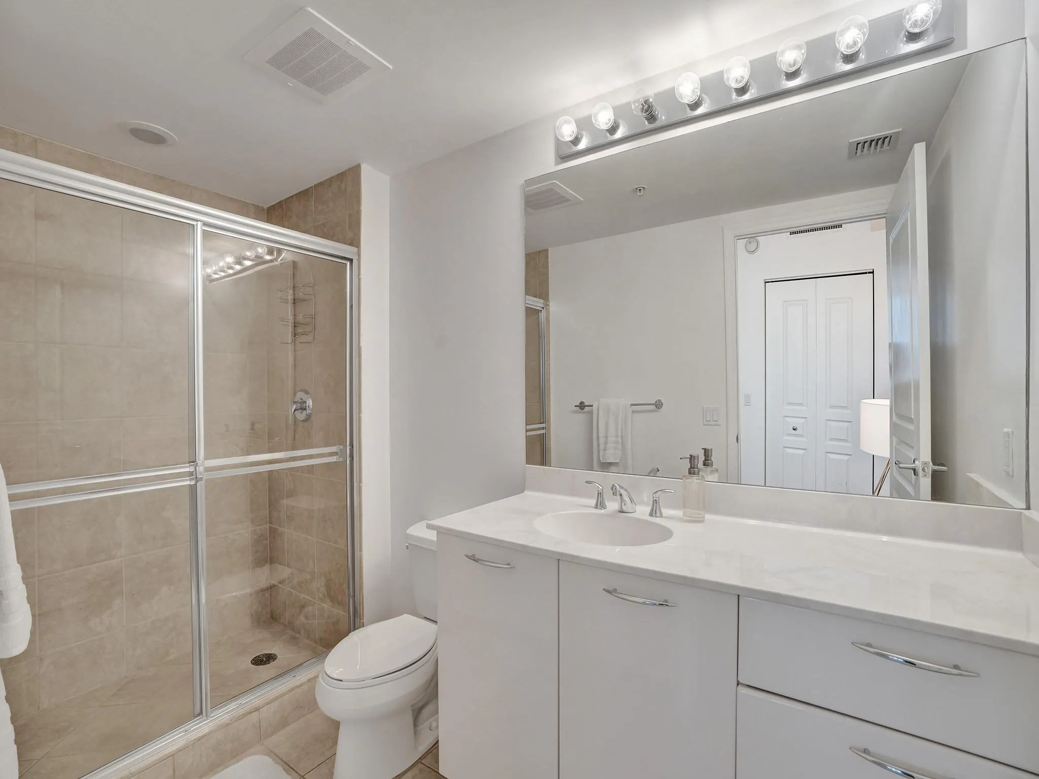 350 SE 2nd St, #740