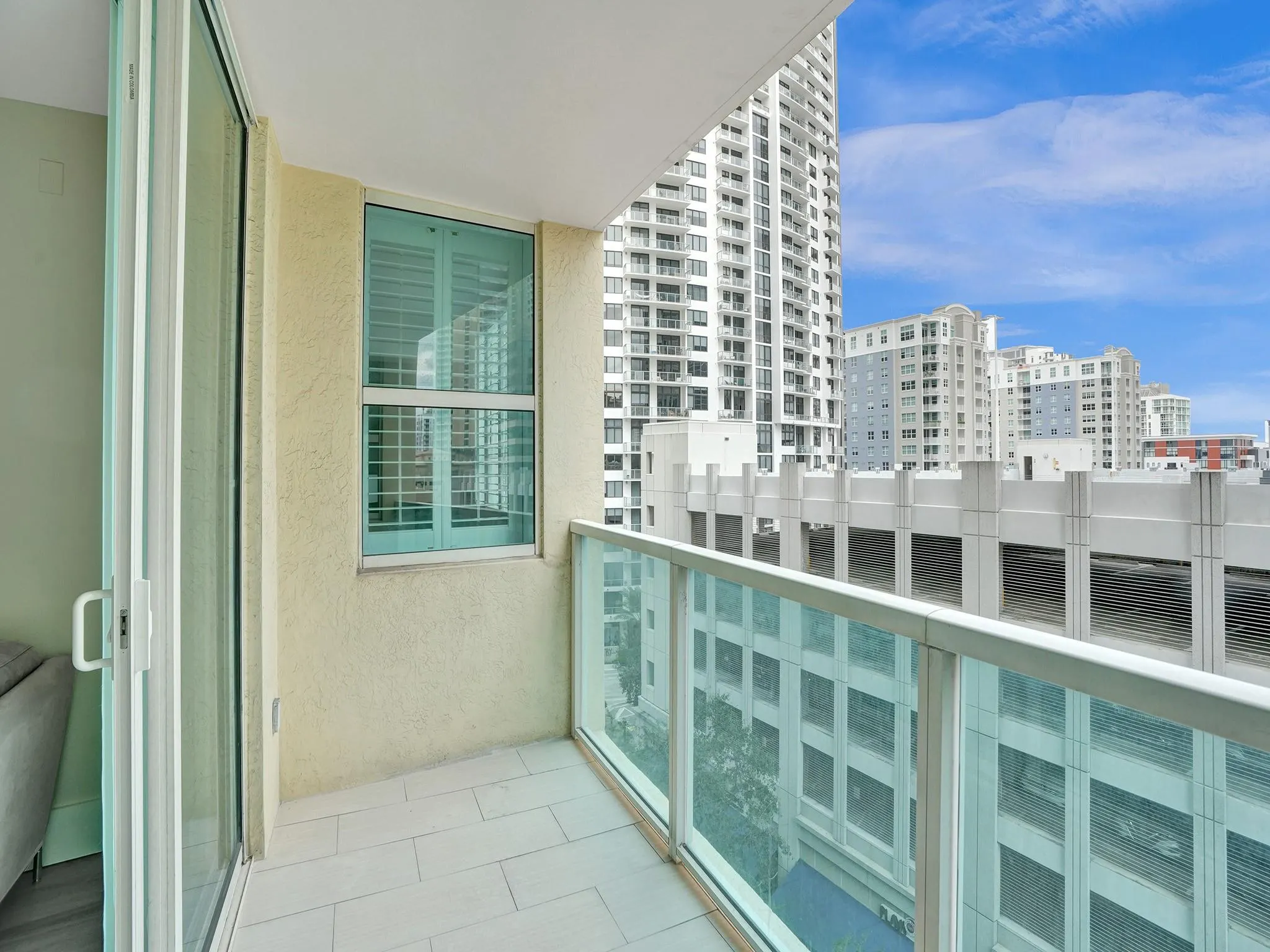 350 SE 2nd St, #740