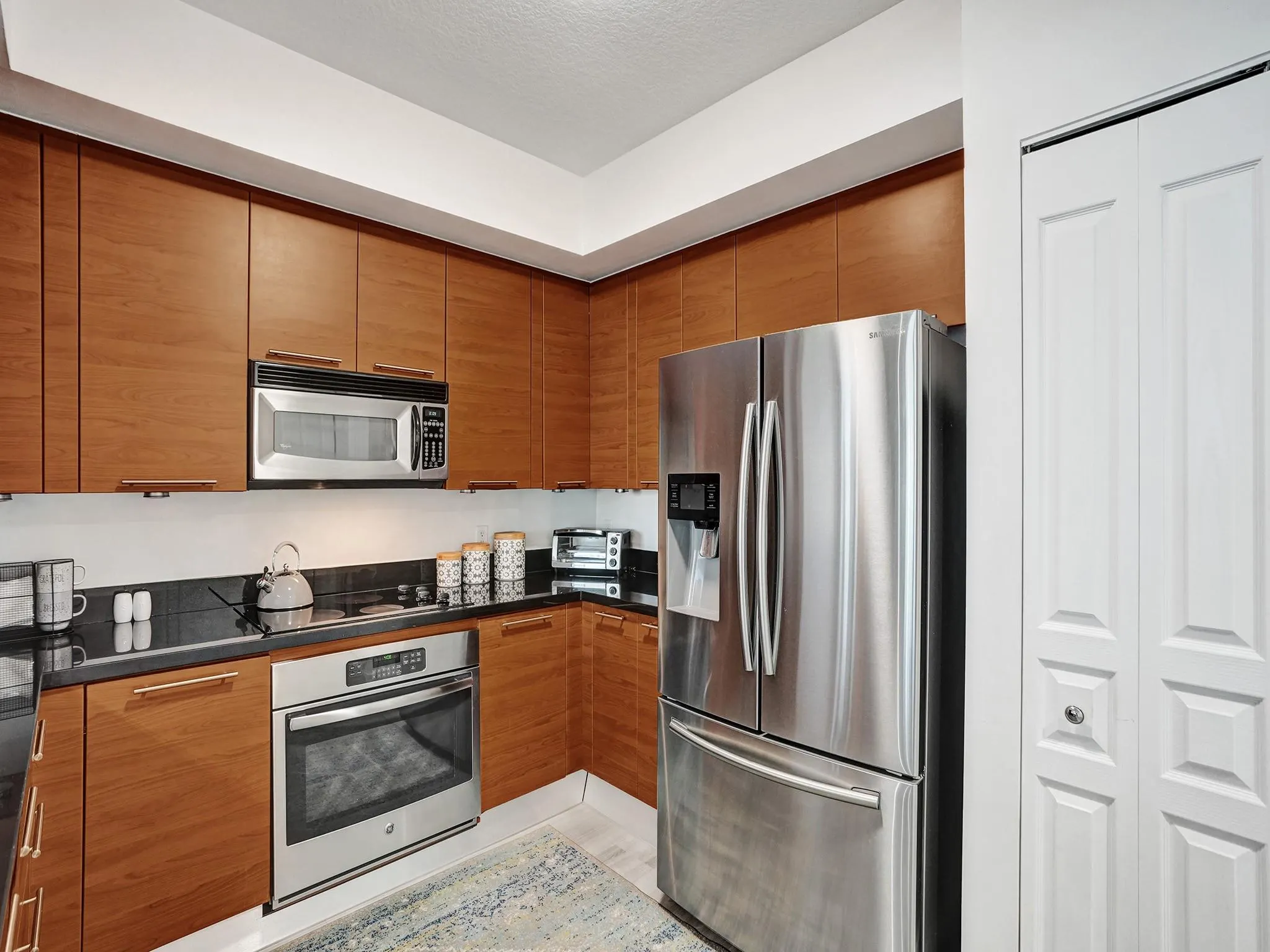 350 SE 2nd St, #740