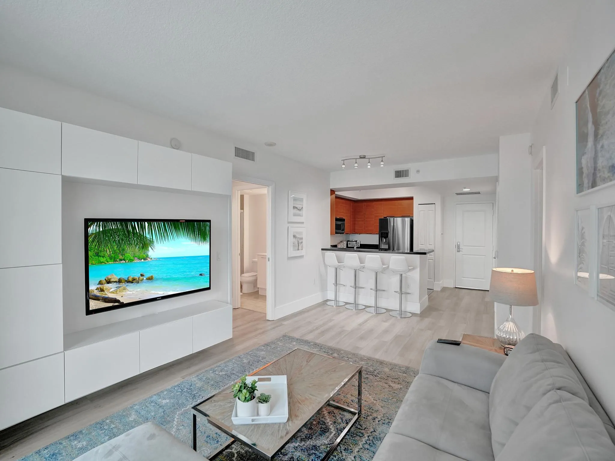 350 SE 2nd St, #740