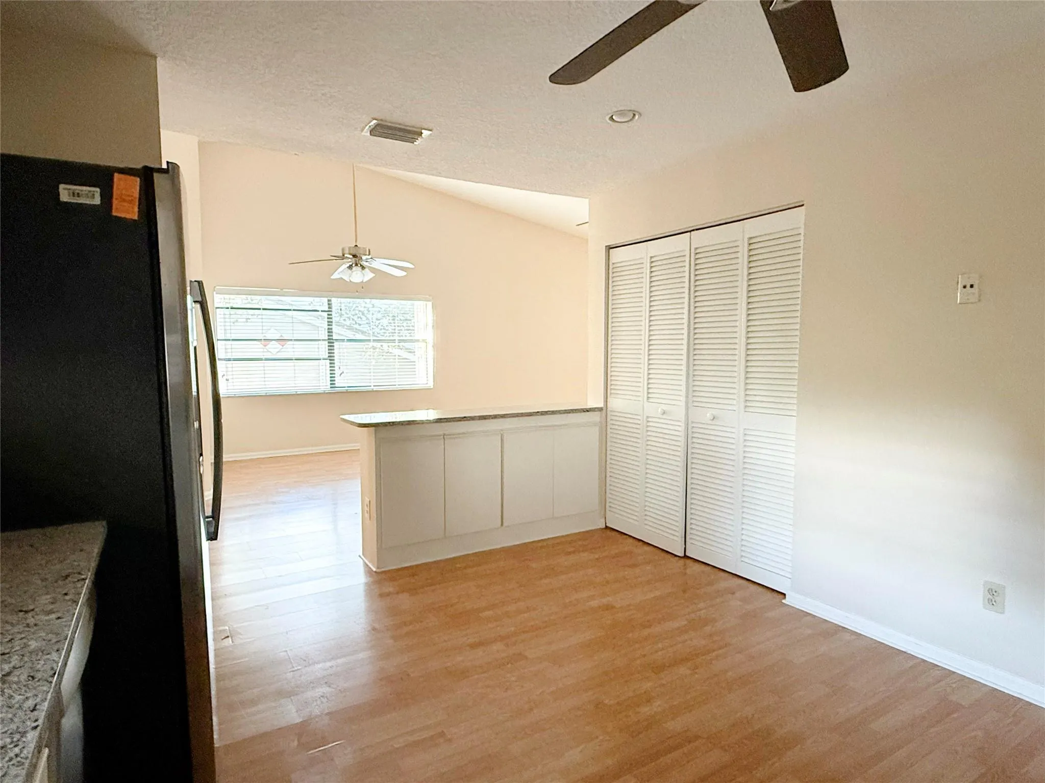 9617 Riverside Dr, #5C
