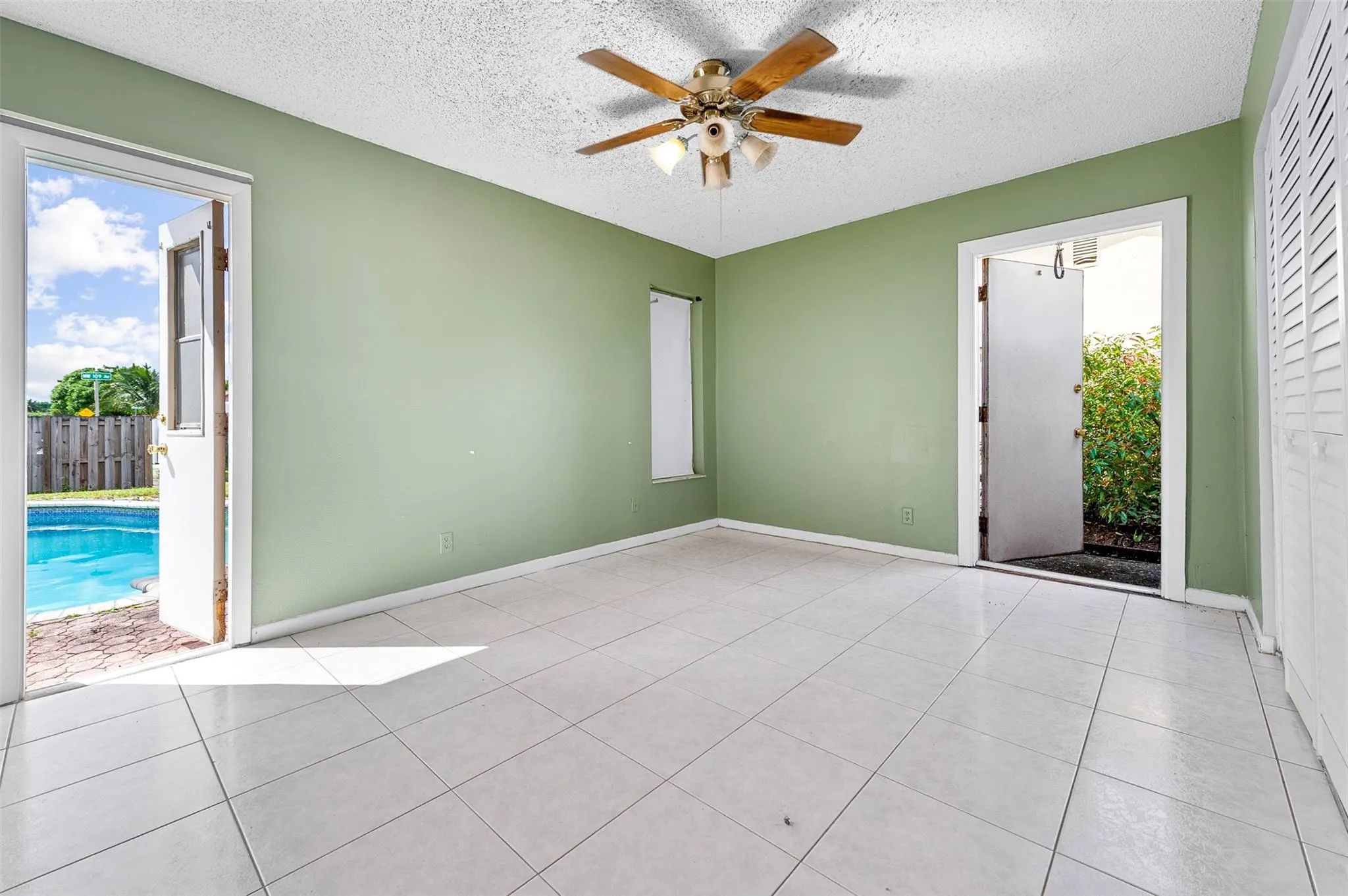 2803 NW 108th Ter