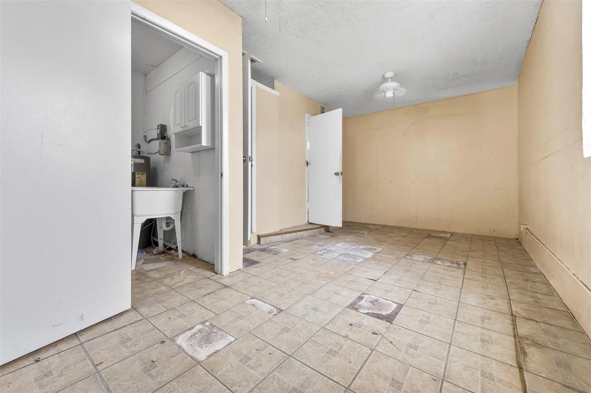 2803 NW 108th Ter
