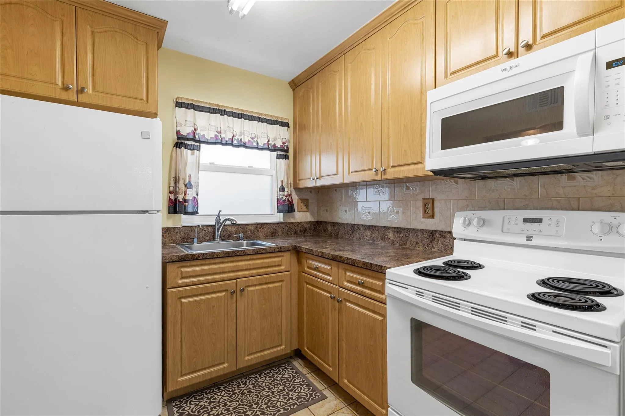 9370 SUNRISE LAKES, #306