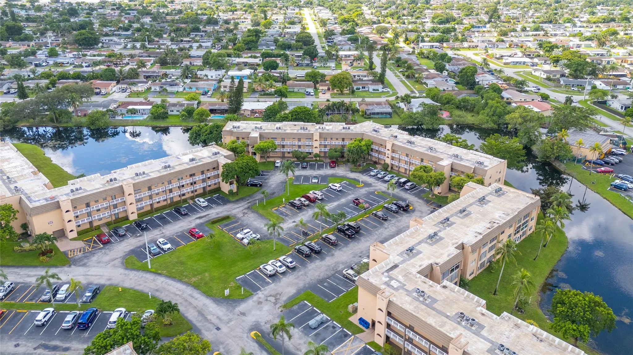 9370 SUNRISE LAKES, #306