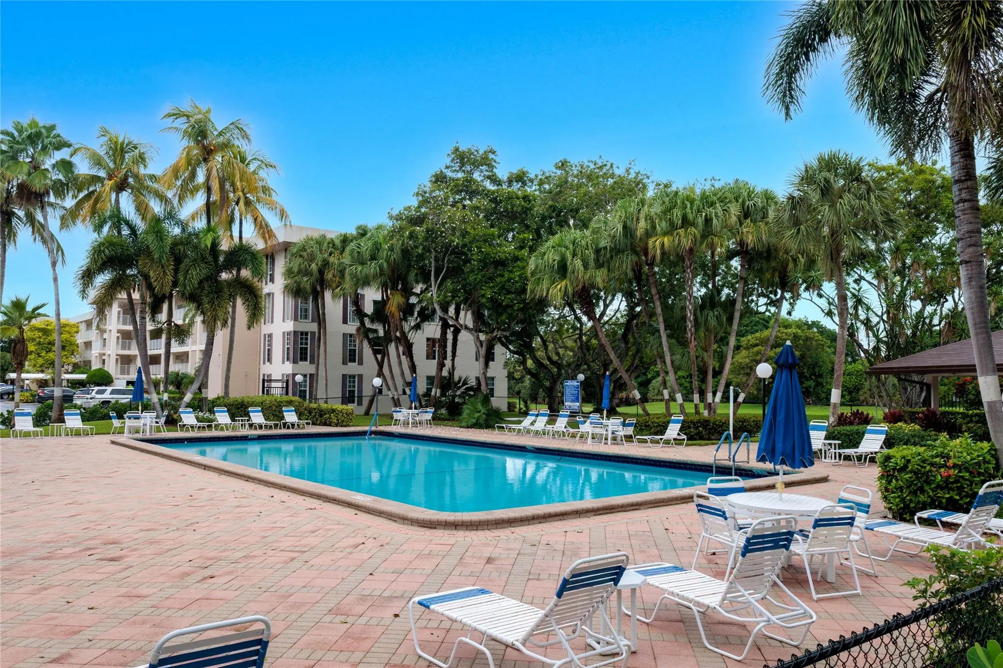 3051 S Palm Aire Dr, #109