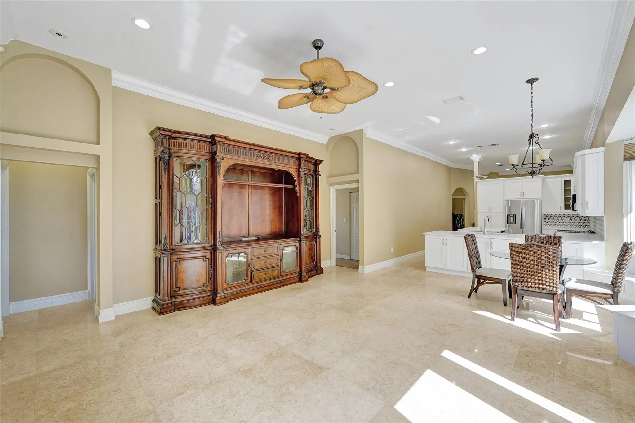 4869 Kensington Cir