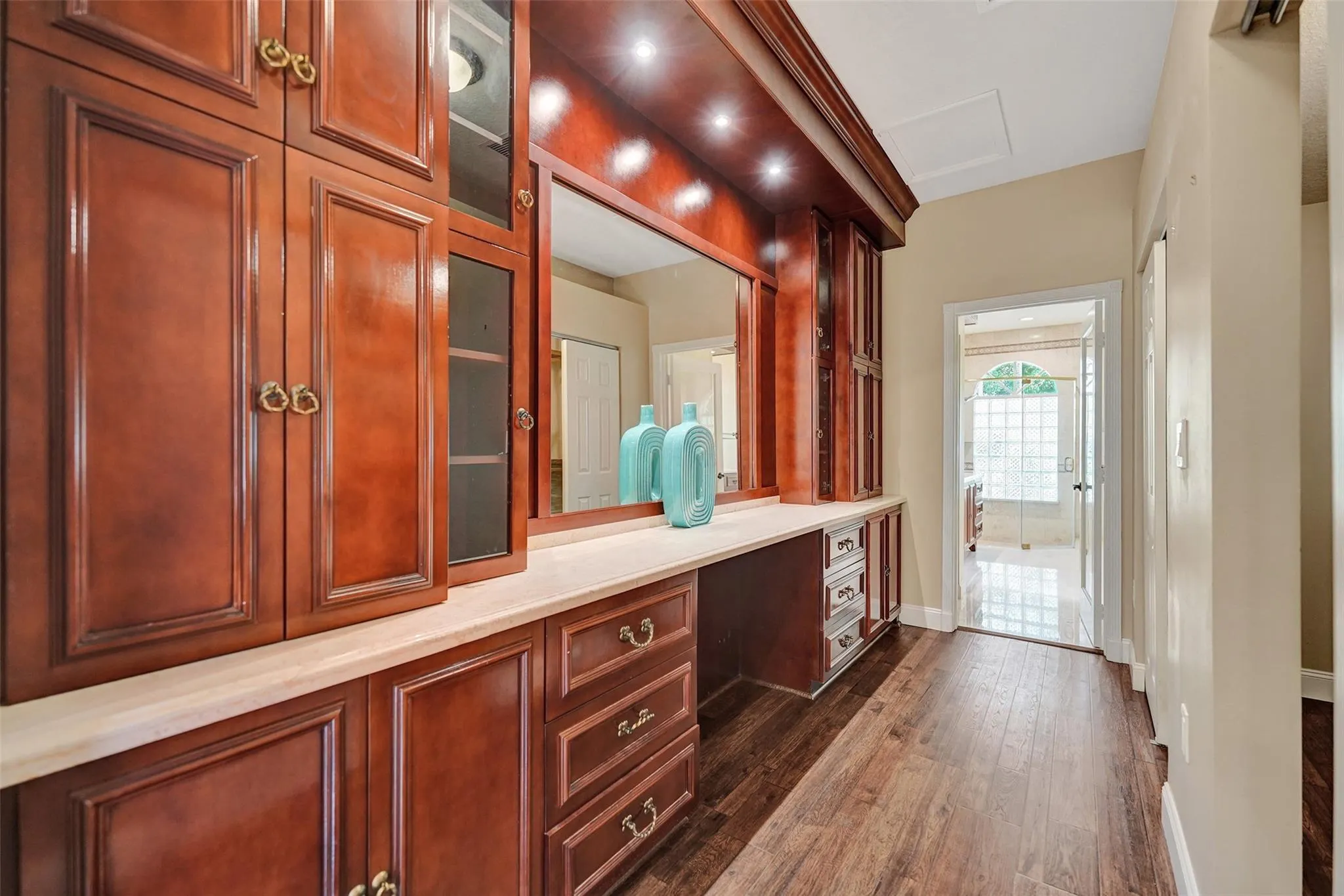 4869 Kensington Cir