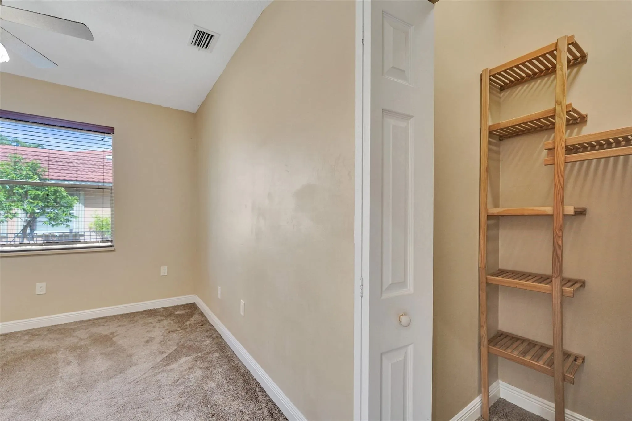 4869 Kensington Cir